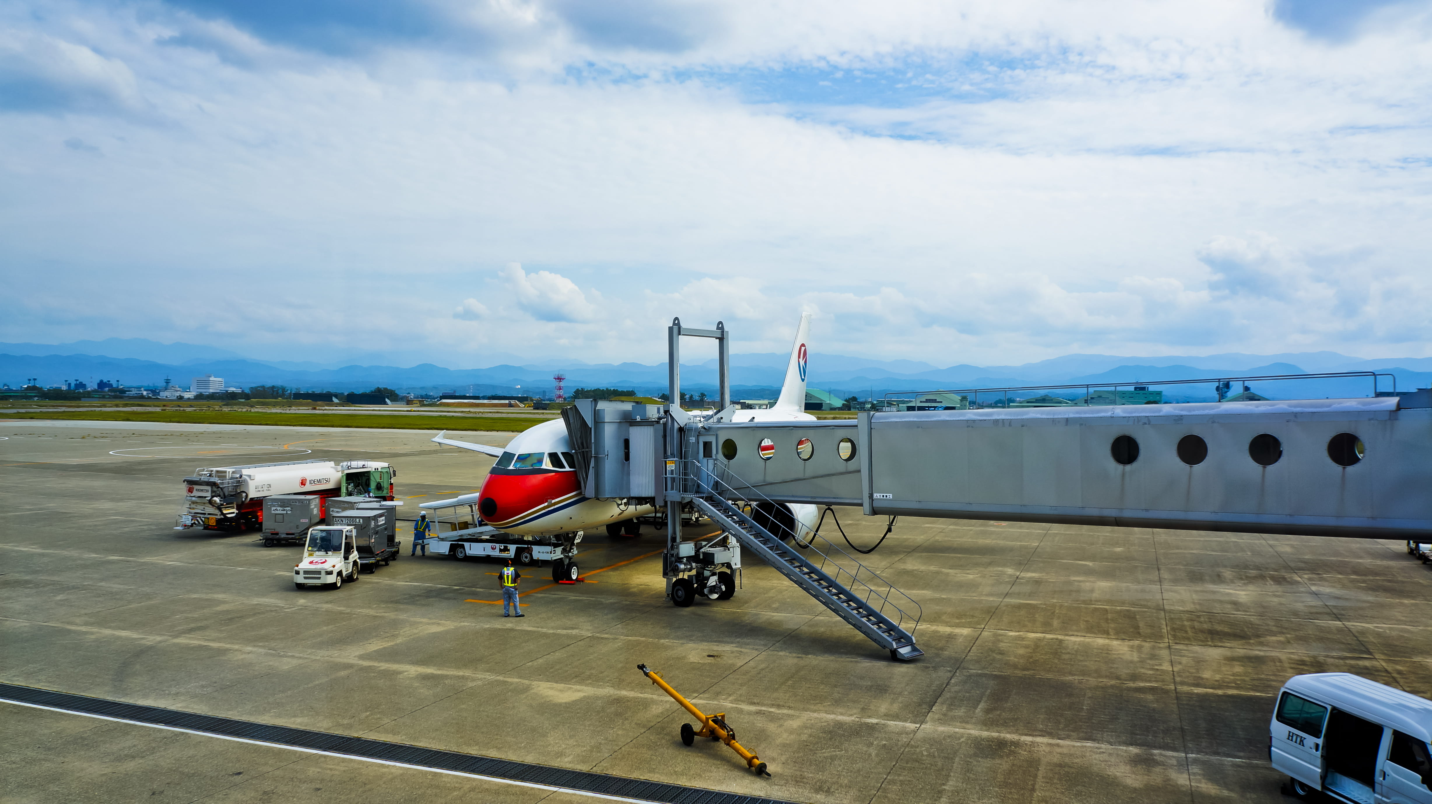 air Travel, mode of Transport, sunlight, no people, commercial Airplane, tarmac, leaving, mode of transportation, outdoors, 4K, airplane, travel, nature, HD Wallpaper