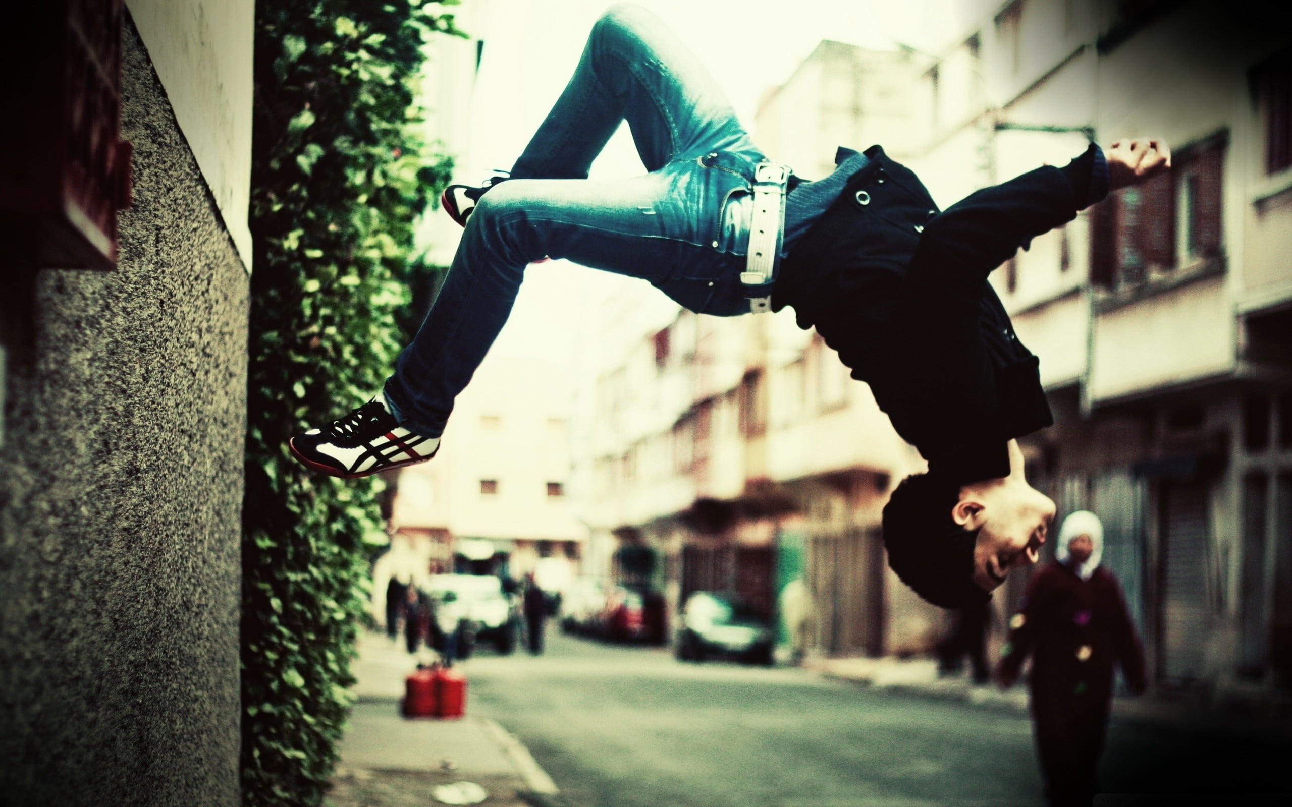 2K, men, jacket, transportation, full length, s, road, outdoors, day, street, one person, parkour, architecture, urban, button, built structure, casual clothing, HD Wallpaper