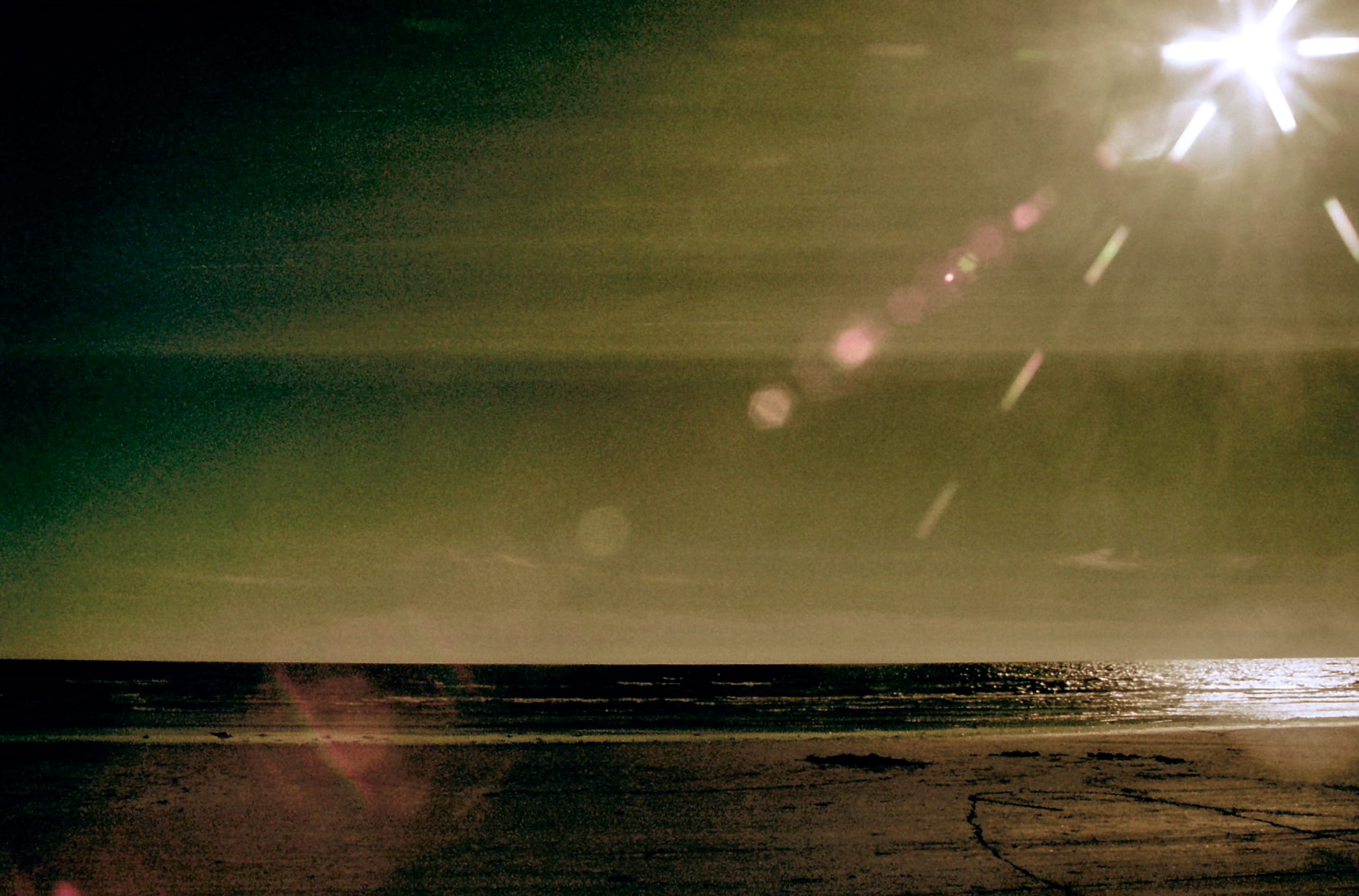wet, scenics - nature, background, 35mm film, horizon over water, outdoors, sport, beach, water, sky, auto post production filter, sunlight, flare, HD Wallpaper
