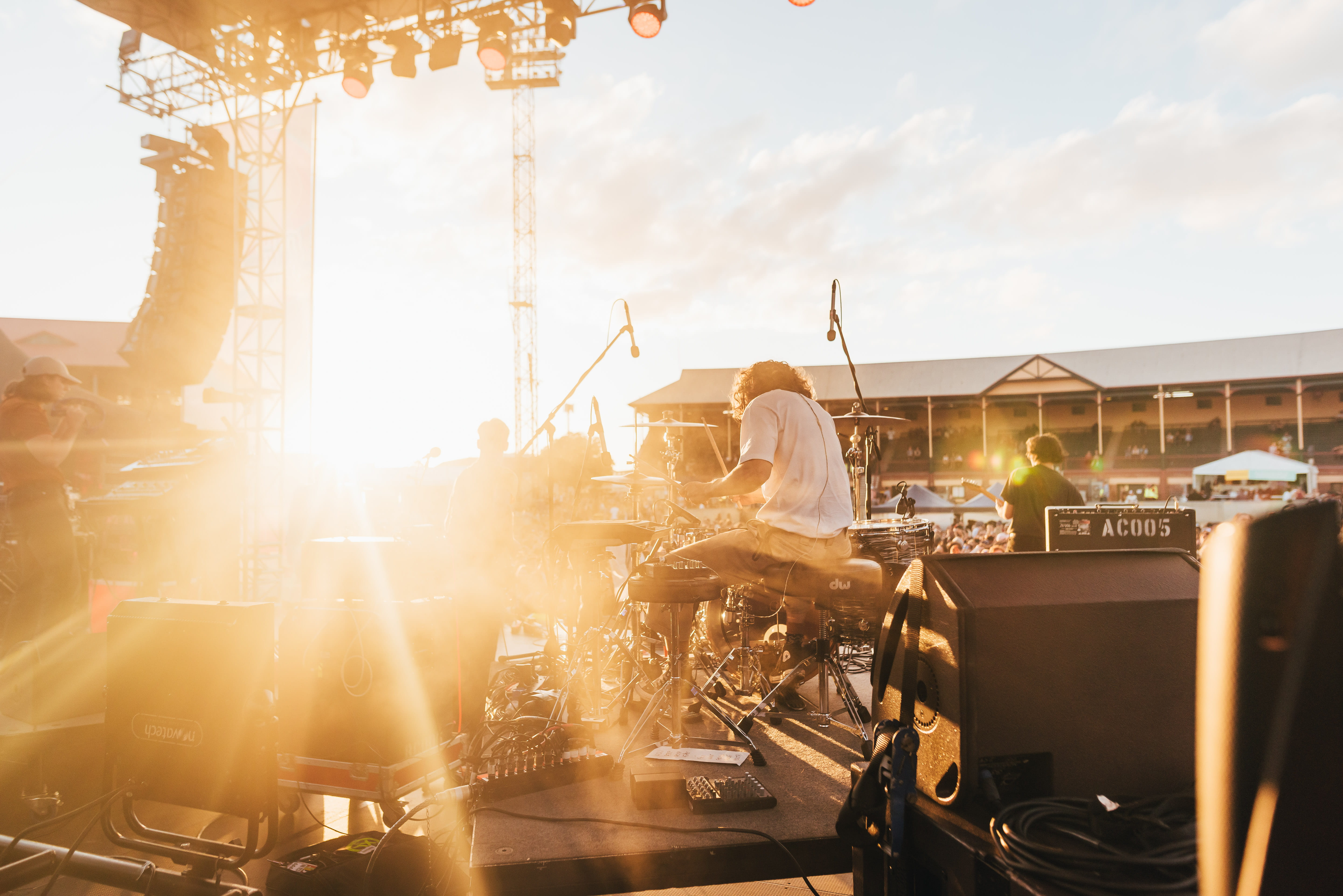 blue, front, working, occupation, day, performing, 5K, arts culture and entertainment, band, photo, group of people, sunset, outdoors, sky, adult, men, HD Wallpaper