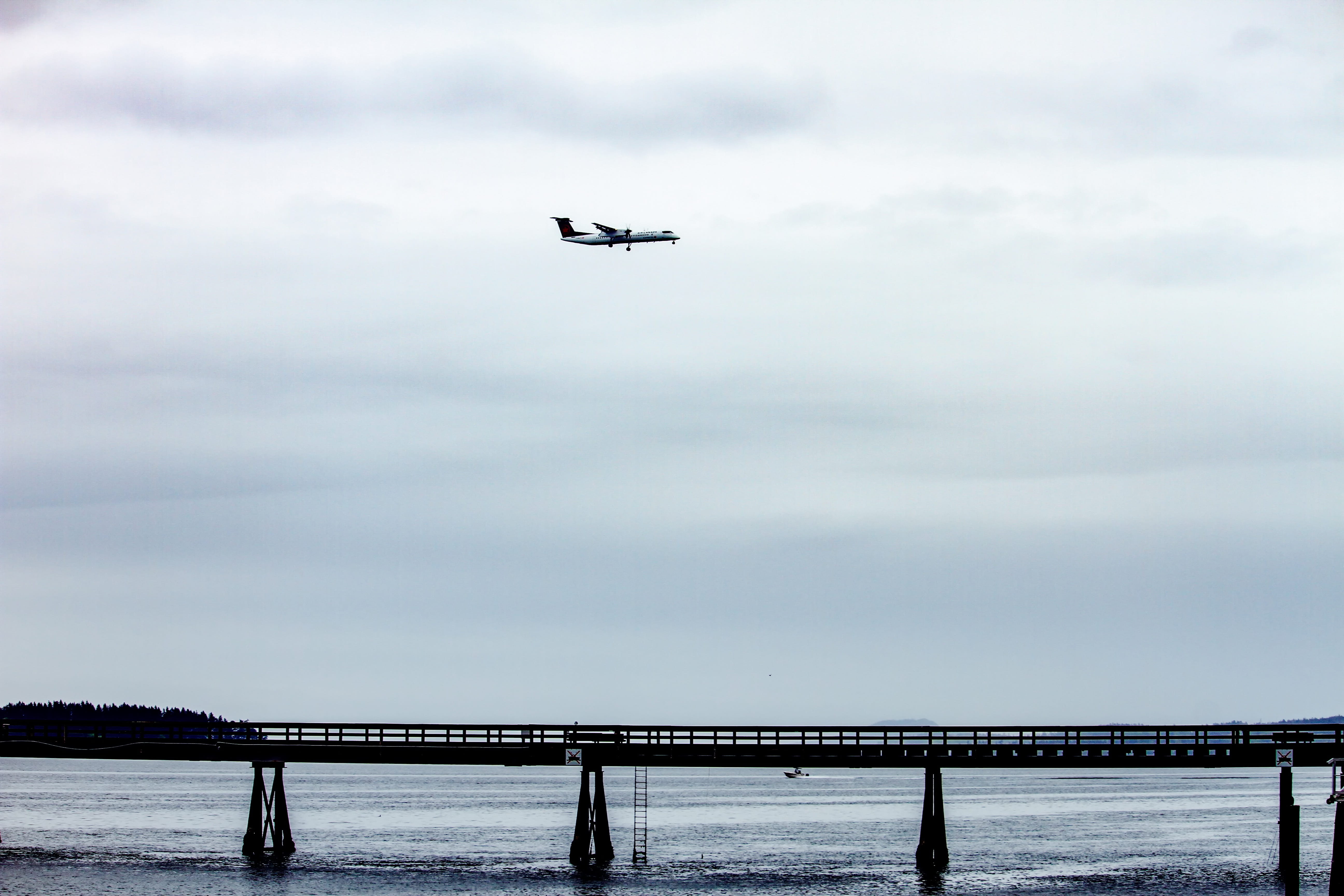 sky, sidney, transportation, cloudy day, canada, flying, water, 5K, bridge - man made structure, nature, plane, airplane, mode of transportation, british, HD Wallpaper