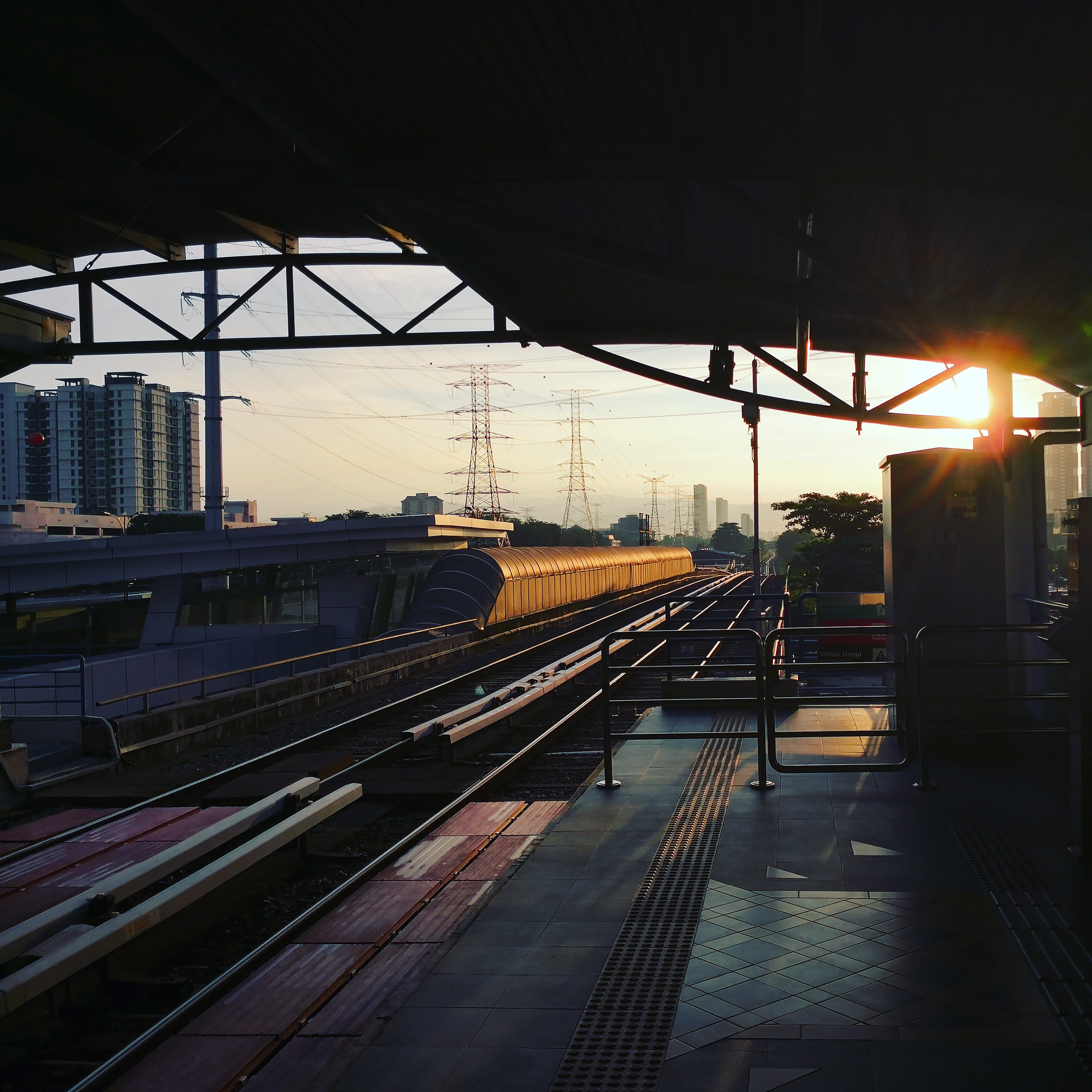 no people, rail transportation, connection, train - vehicle, mode of transportation, travel, people, built structure, kuala lumpur, maluri, nature, architecture, Phone HD Wallpaper