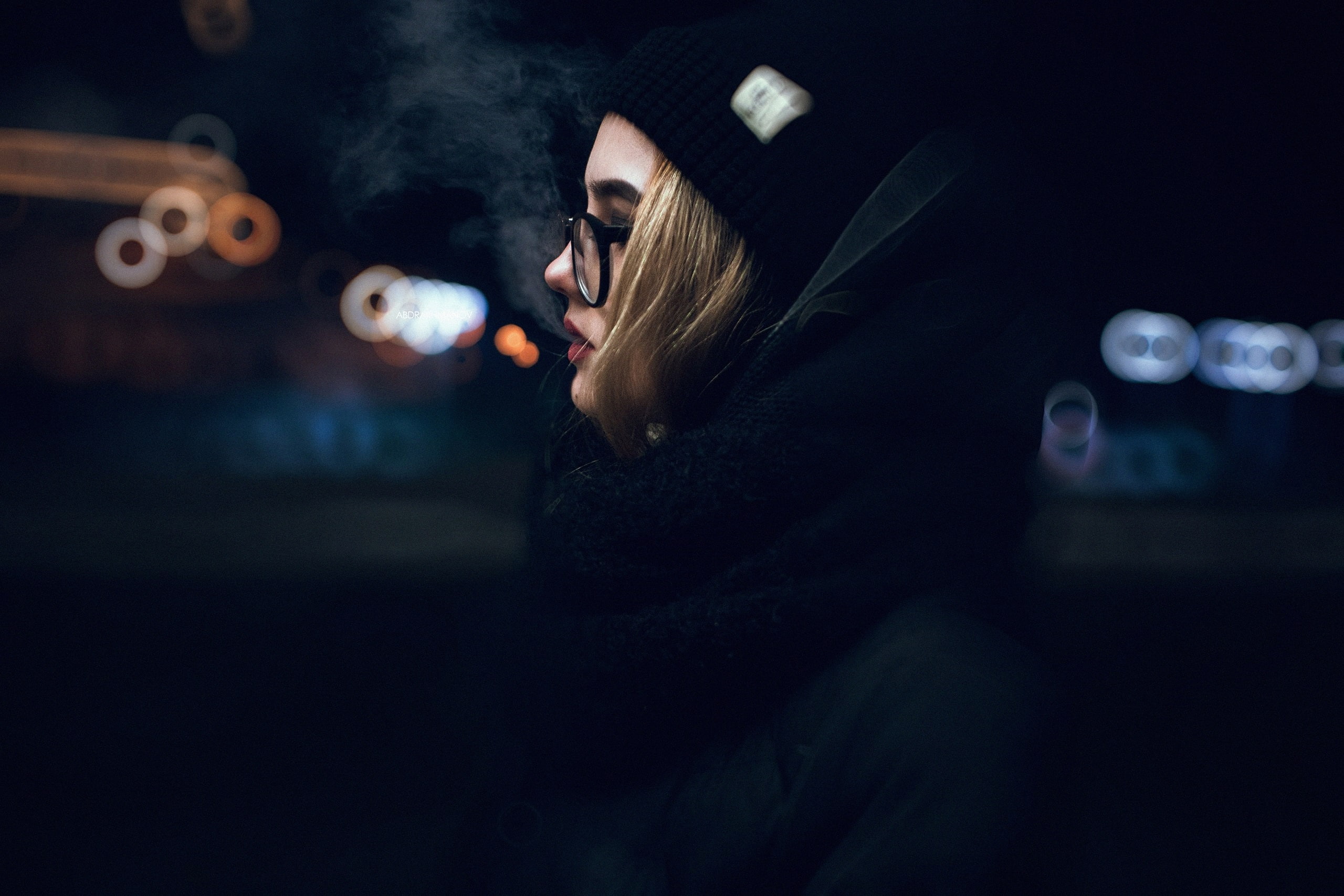 clothing, scarf, one person, car, women with glasses, blond hair, cold, 2K, bokeh, activity, beautiful woman, young adult, blonde, lights, dark, glasses, HD Wallpaper