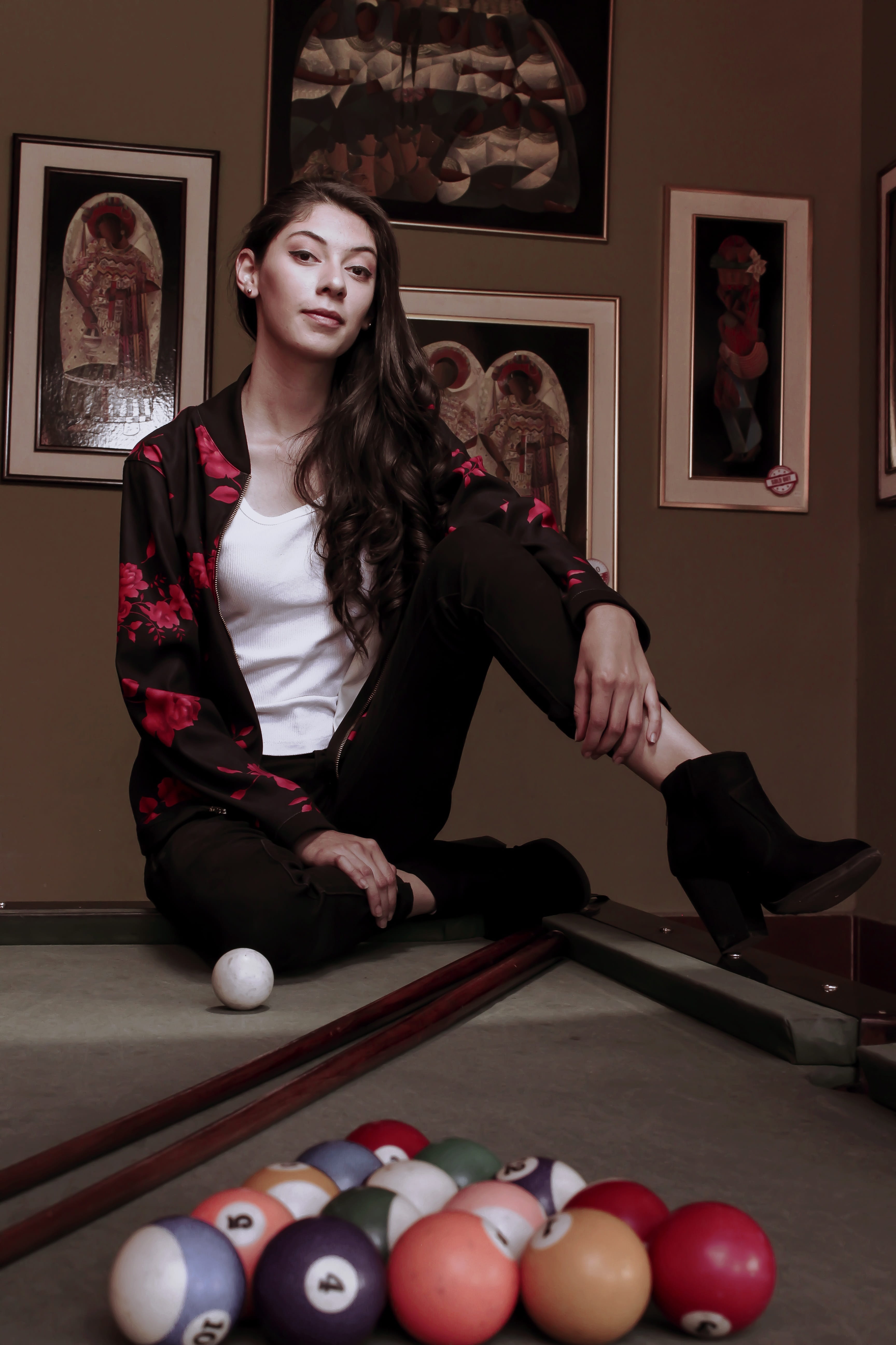 young women, sport, Female, smiling, 5K, casual clothing, looking at camera, pool - cue sport, portrait, pool cue, adult, young adult, leisure activity, Phone HD Wallpaper