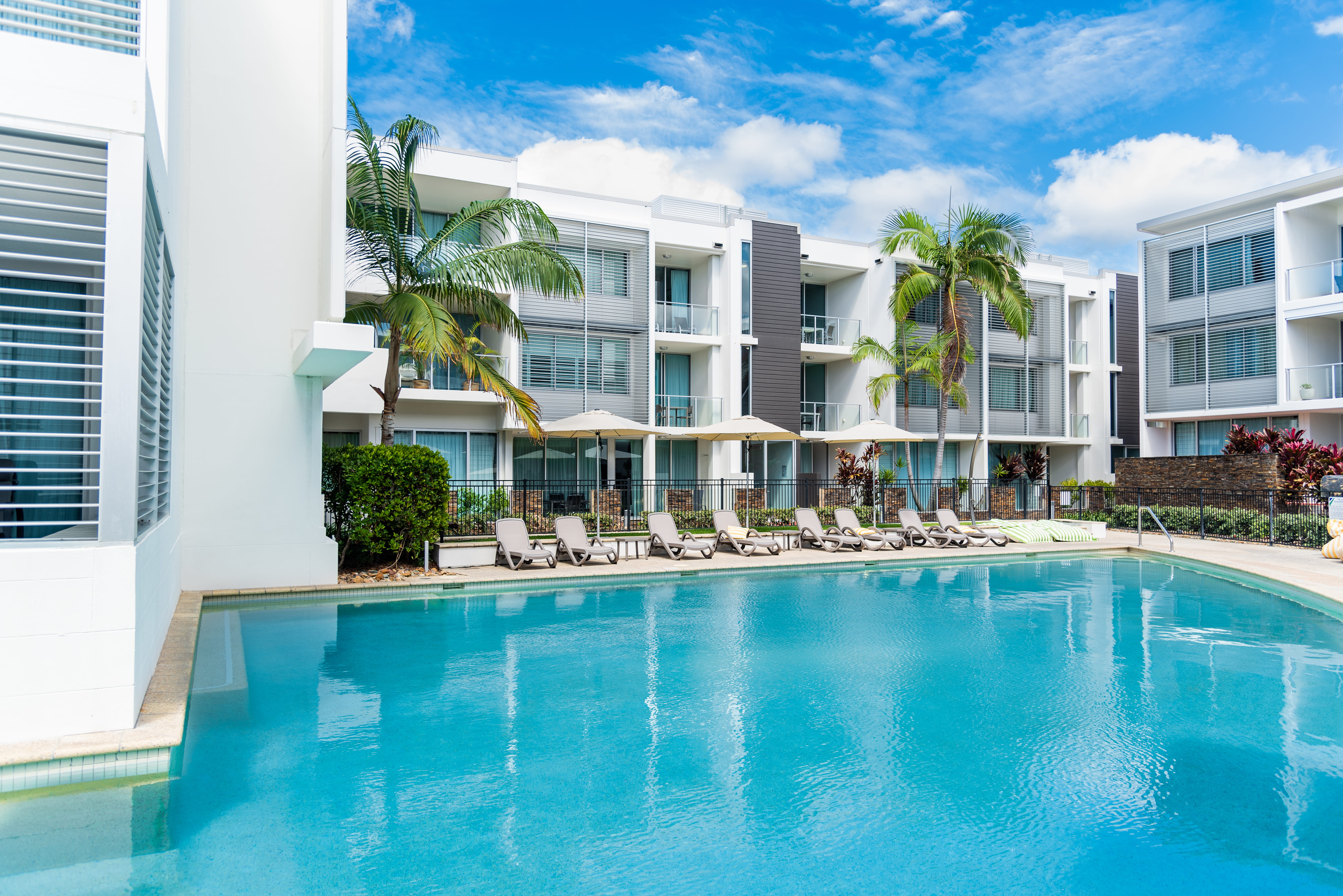 coolum beach, nature, lounge chair, day, house, turquoise colored, australia, no people, 5K, resort, tropical climate, villa, element on coolum beach, HD Wallpaper