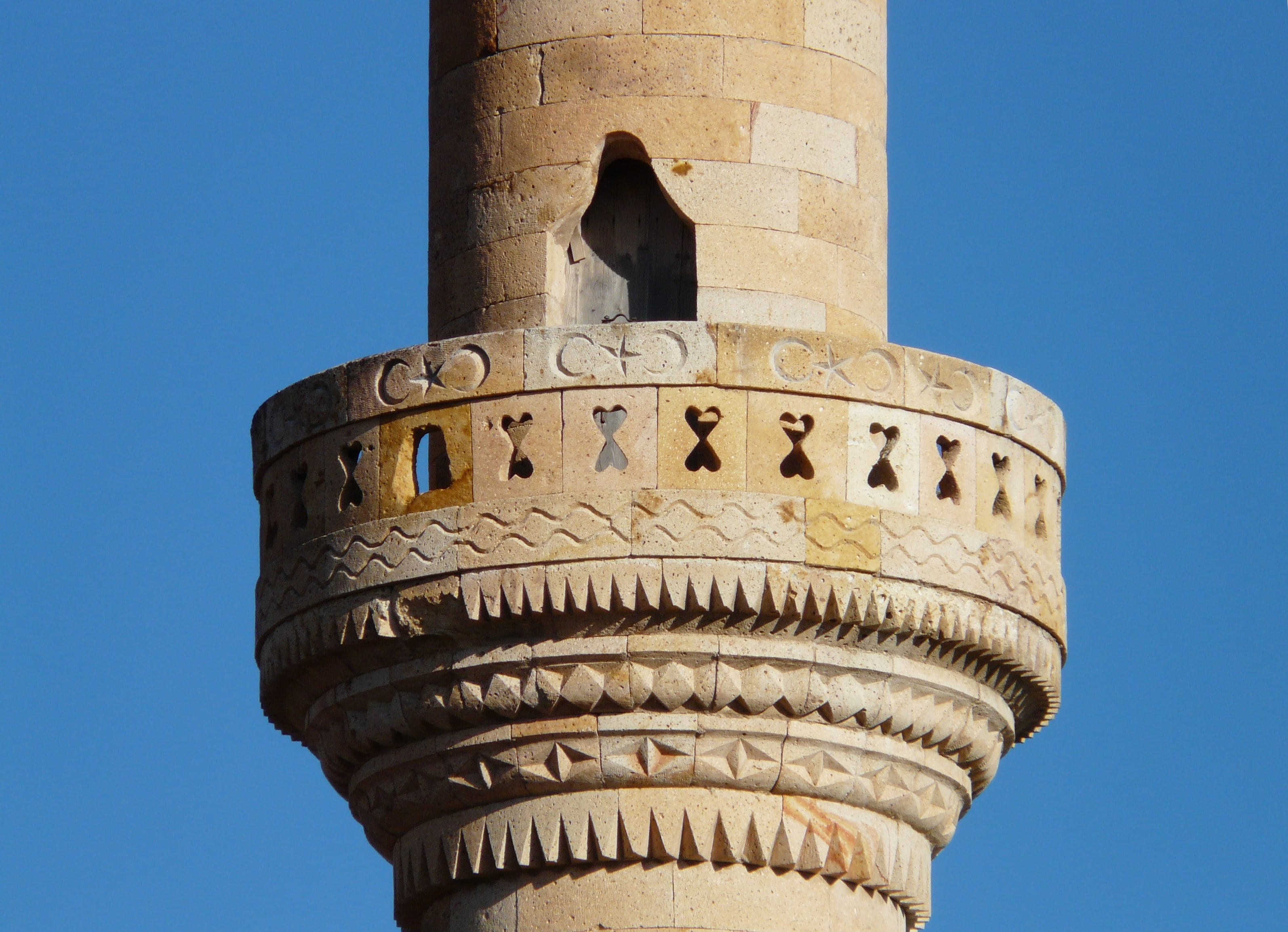 religion, outdoors, travel destinations, architecture, 2K, Building, door, Tower, blue, Islam, tourism, sunlight, input, day, low angle view, the past, HD Wallpaper