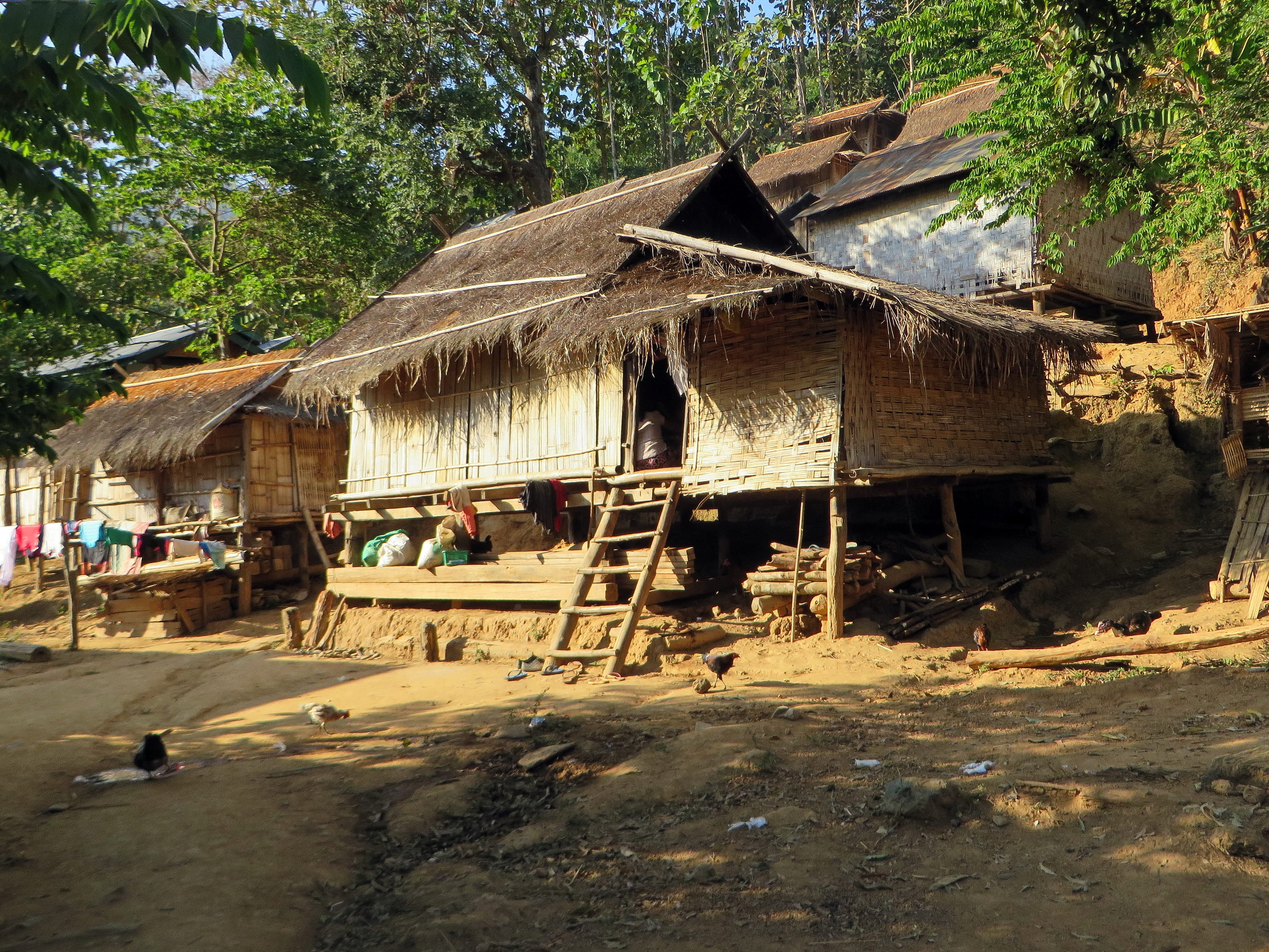 building, incidental people, building exterior, village, tree, architecture, hut, thatched roof, built structure, beach, houses, isolated form, rice granaries, HD Wallpaper