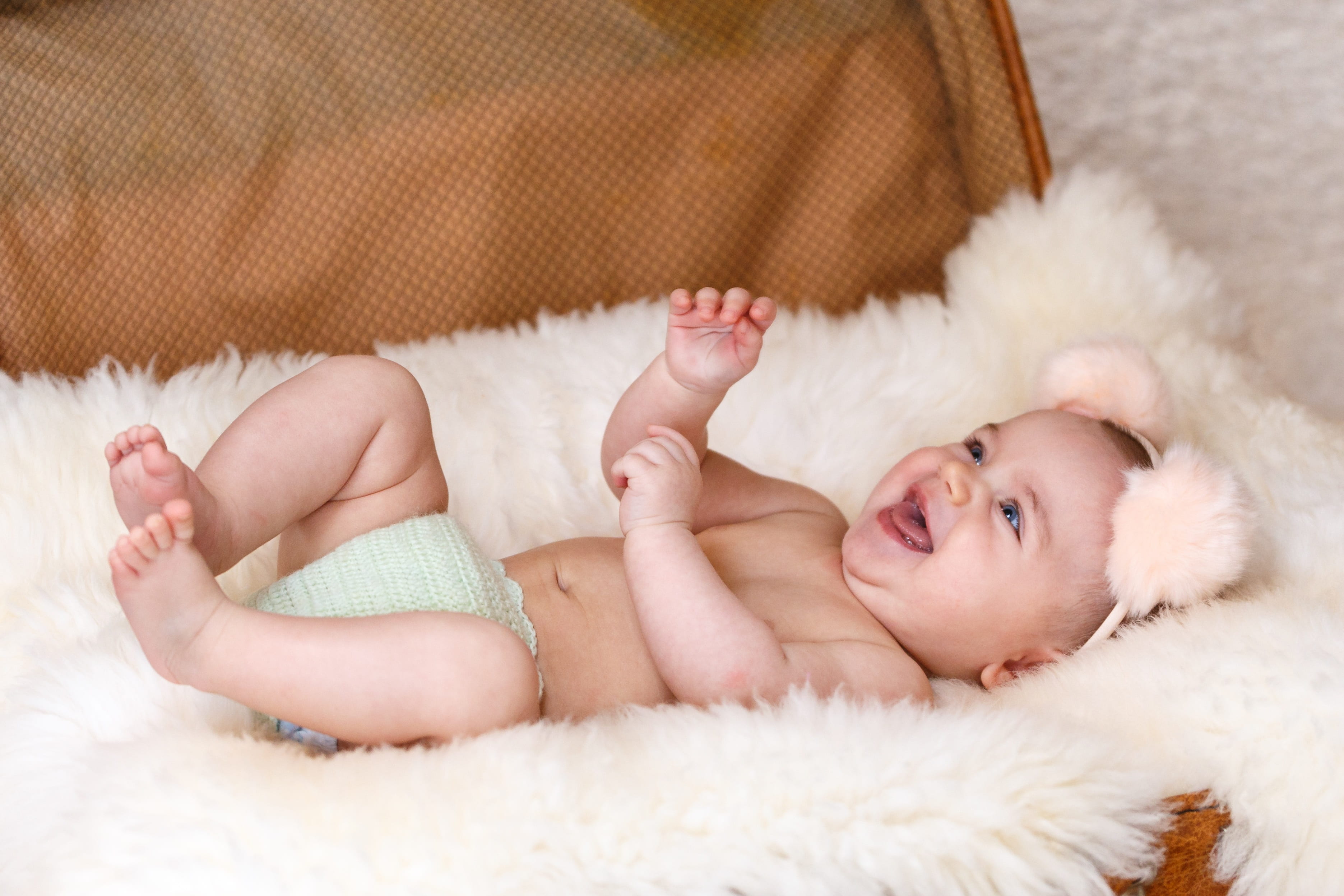 indoors, hair, pm, one person, innocence, child, semi-dress, luggage, laughing, shirtless, relaxation, 2K, diaper, cozy, lying down, fur, baby, nest, young, HD Wallpaper