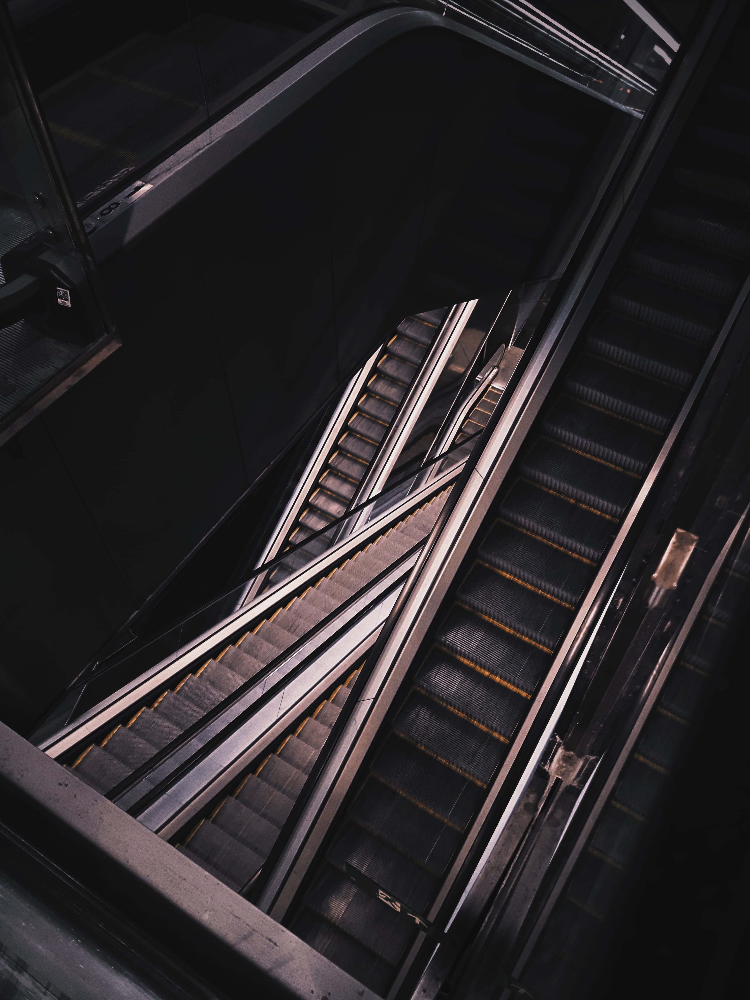 transportation, built structure, no people, scalator, indoors, empty, track, technology, pattern, low angle view, rail transportation, steps and staircases, Phone HD Wallpaper