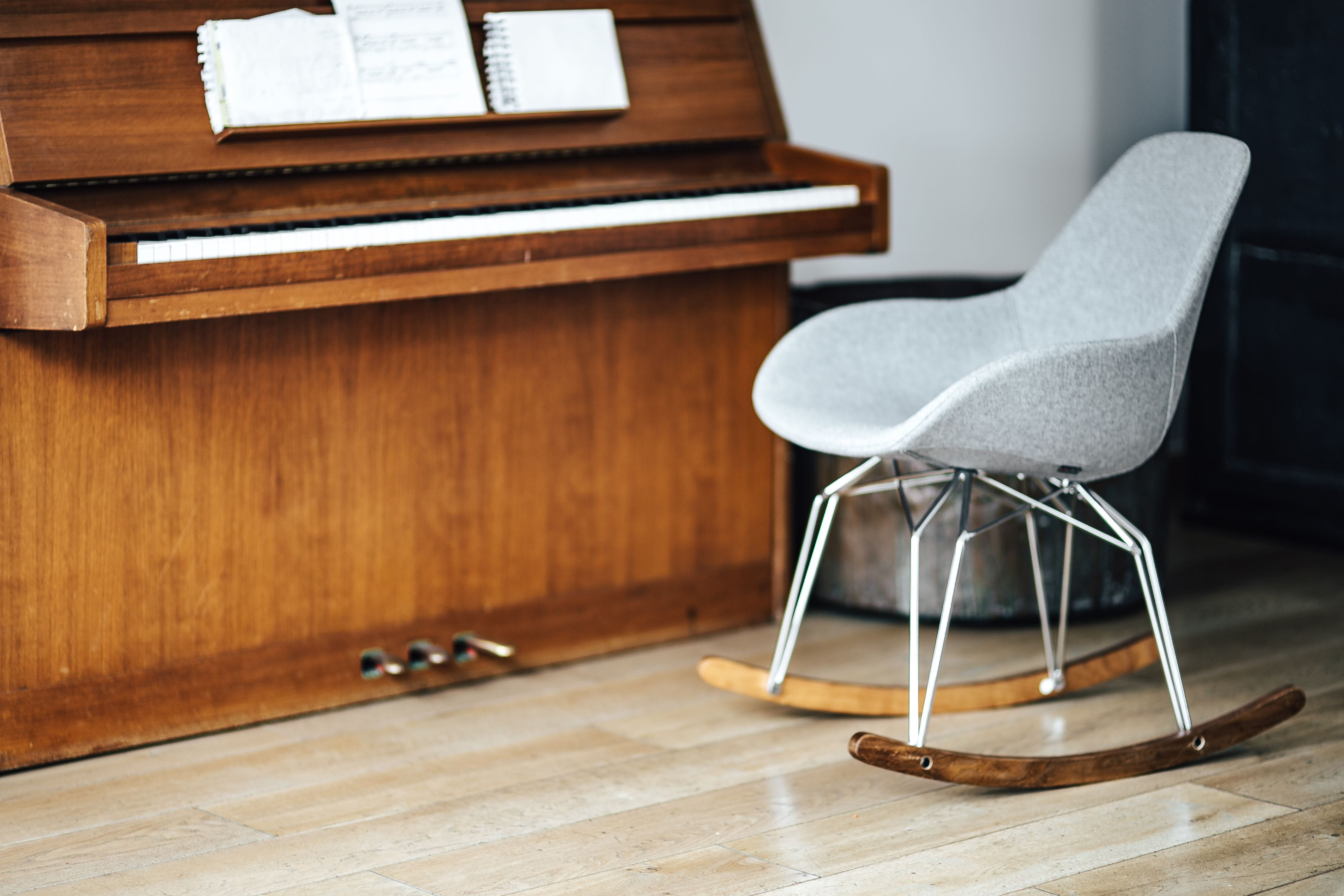 wood, office, indoor, vintage, piano, music, keyboard, home, flooring, lifestyles, interior, no one, sheet, wood - material, business, home interior, ivory, HD Wallpaper