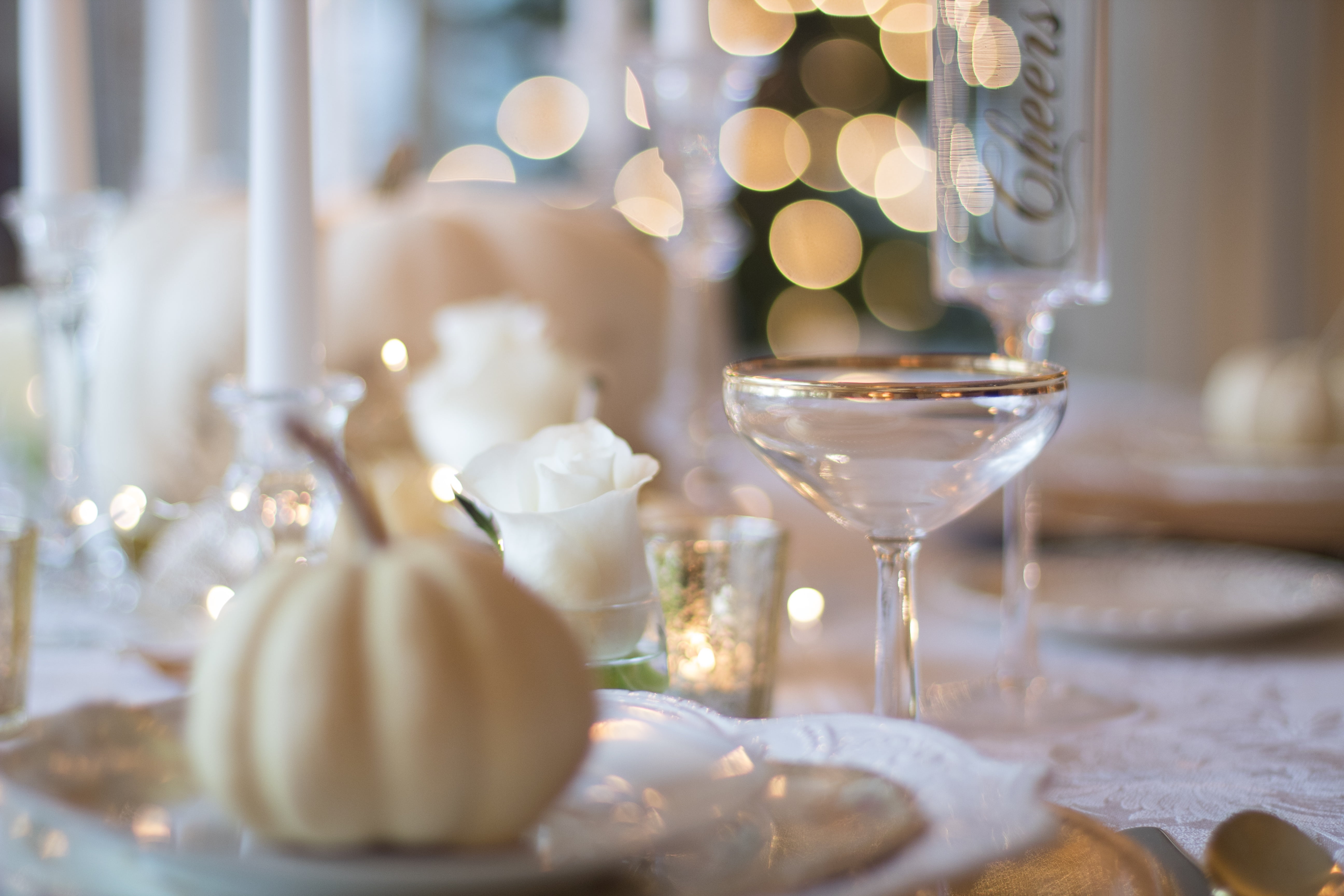 wine, focus, roasted, shallow, drinking glass, bottle, drink, holiday table, 5K, wineglass, celebration, fall, tradition, cocktail, dinner party, indoors, HD Wallpaper