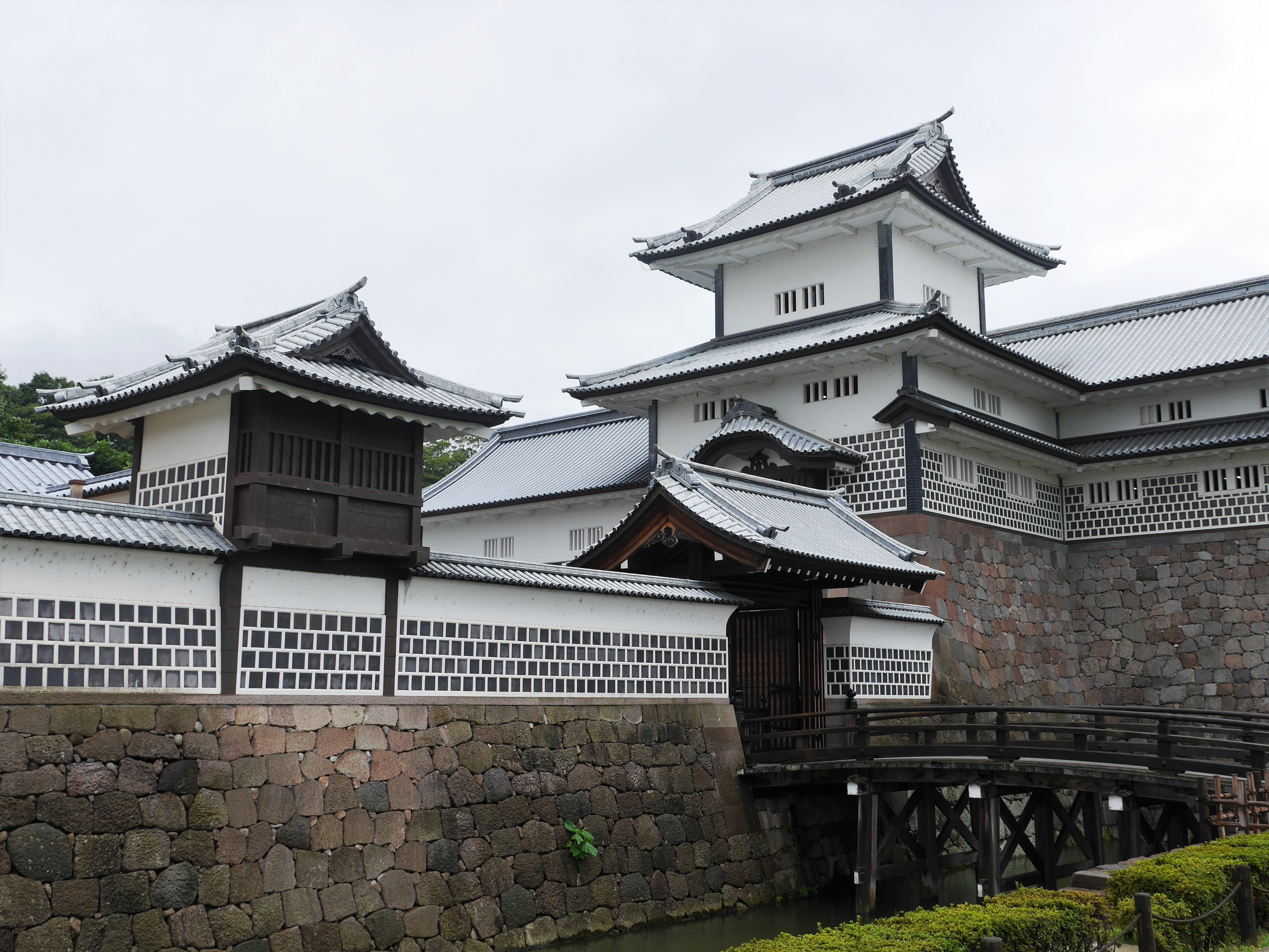 built structure, ishikawa, building exterior, day, architecture, 4K, eaves, outdoors, religion, sky, Ishikawa Prefecture, castle, nature, stone wall, spirituality, HD Wallpaper