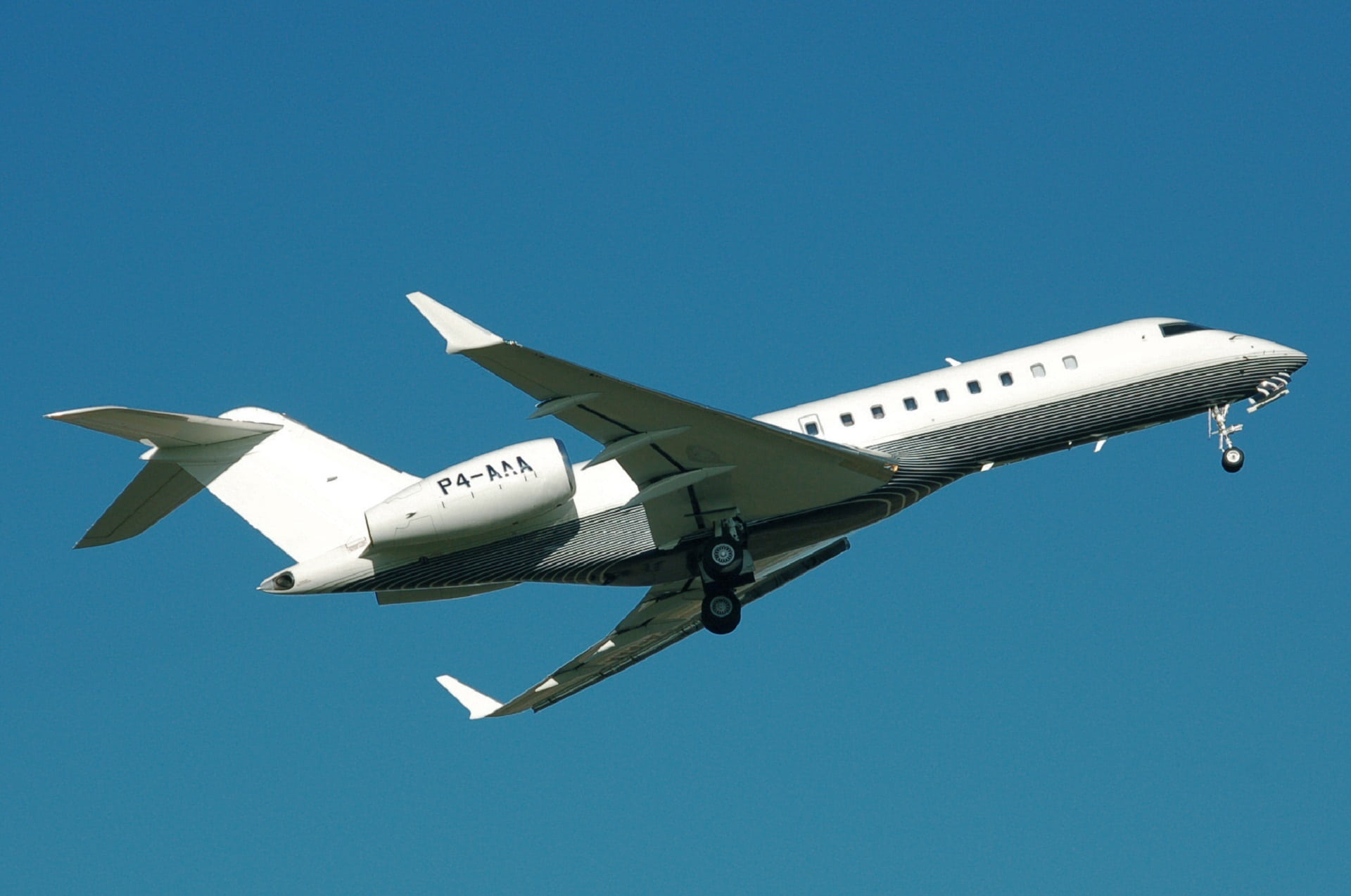 business, 1080P, airplane, flying, jet, small, aviation, air vehicle, bombardier global express, white, flight, motion, military, transportation, fighter plane, HD Wallpaper