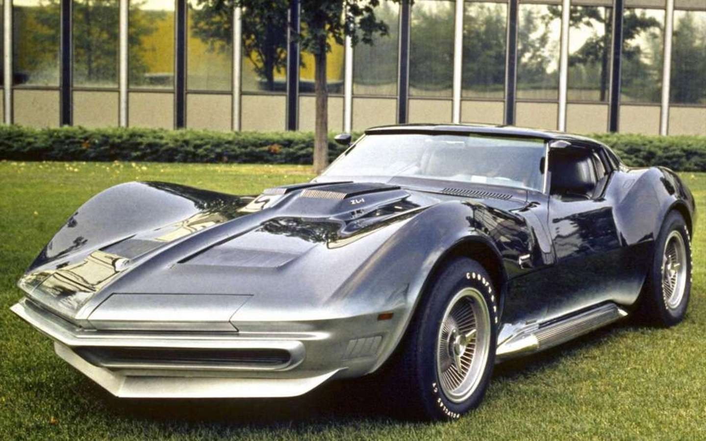720P, vintage car, metal, luxury, mode of transportation, plant, nature, transportation, motor vehicle, tree, day, chrome, Chevrolet, silver colored, no people, HD Wallpaper