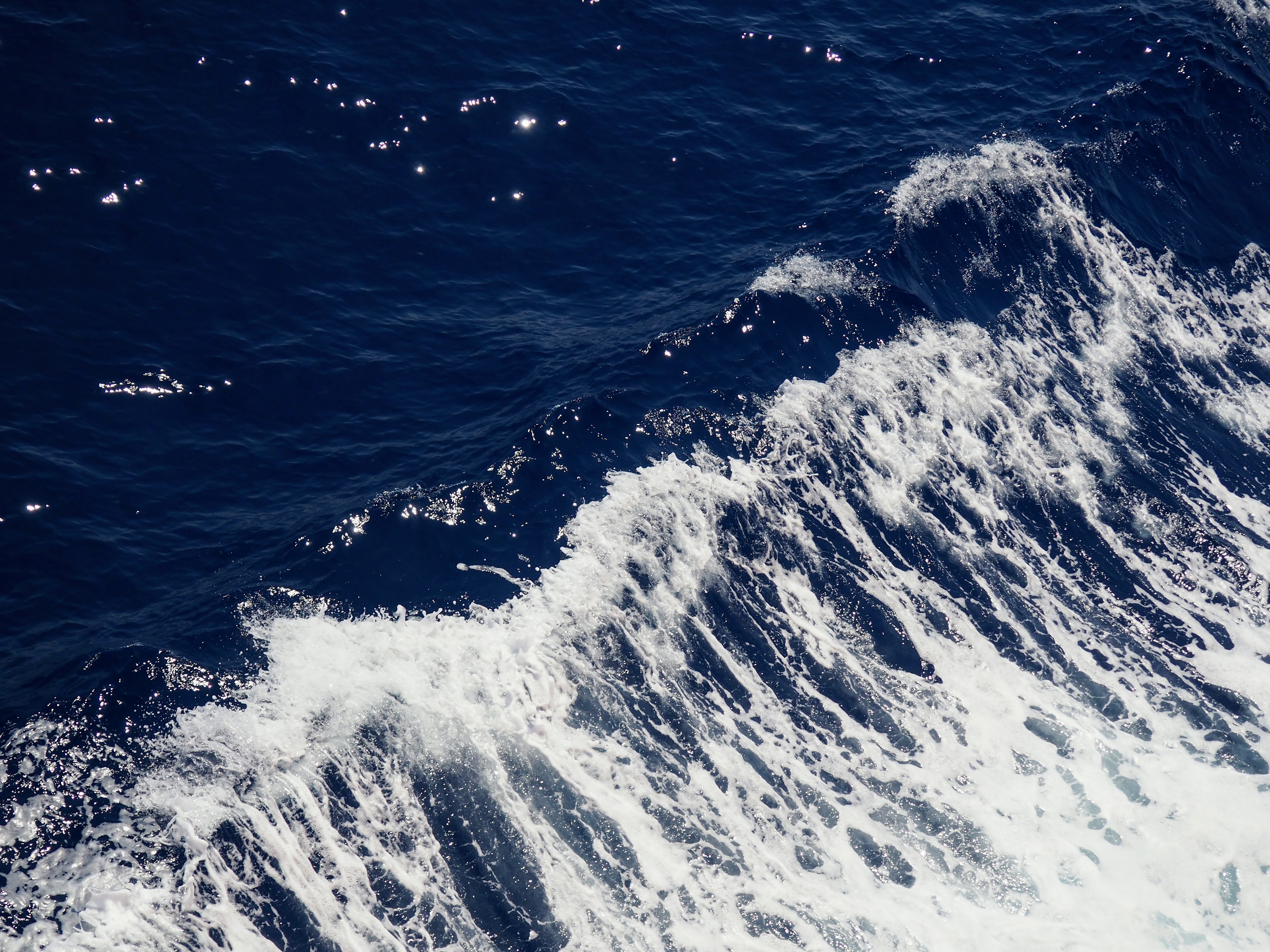 wake - water, aquatic sport, water, mediterranean sea, diagonal, high angle view, 4K, no people, wave, scum, breaking, wave pattern, seascape, nature, HD Wallpaper