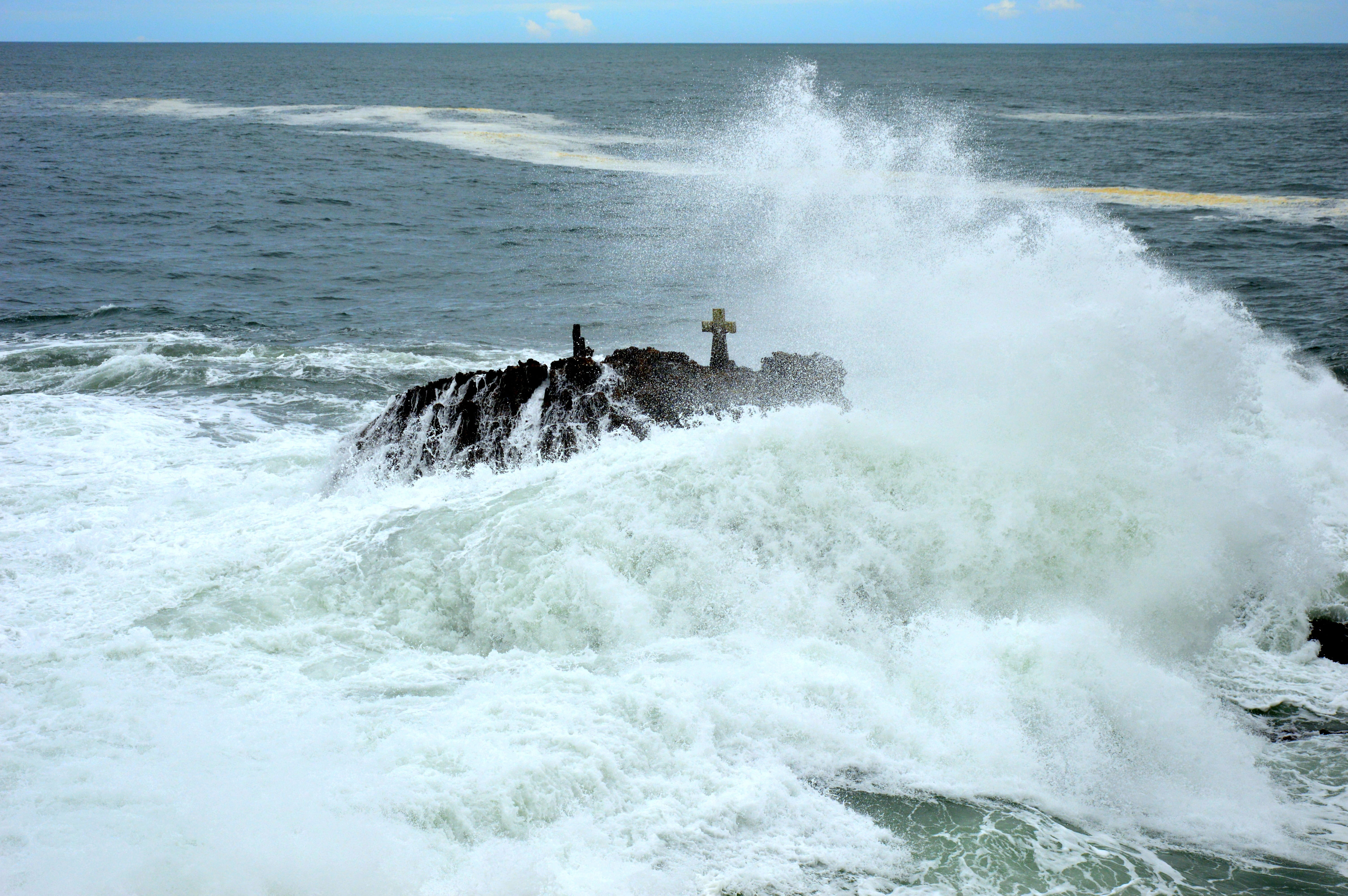 force, water, power in nature, day, horizon over water, power, Tide, hitting, splashing, Scum, atlantic, scenics - nature, rock, beauty in nature, sport, HD Wallpaper