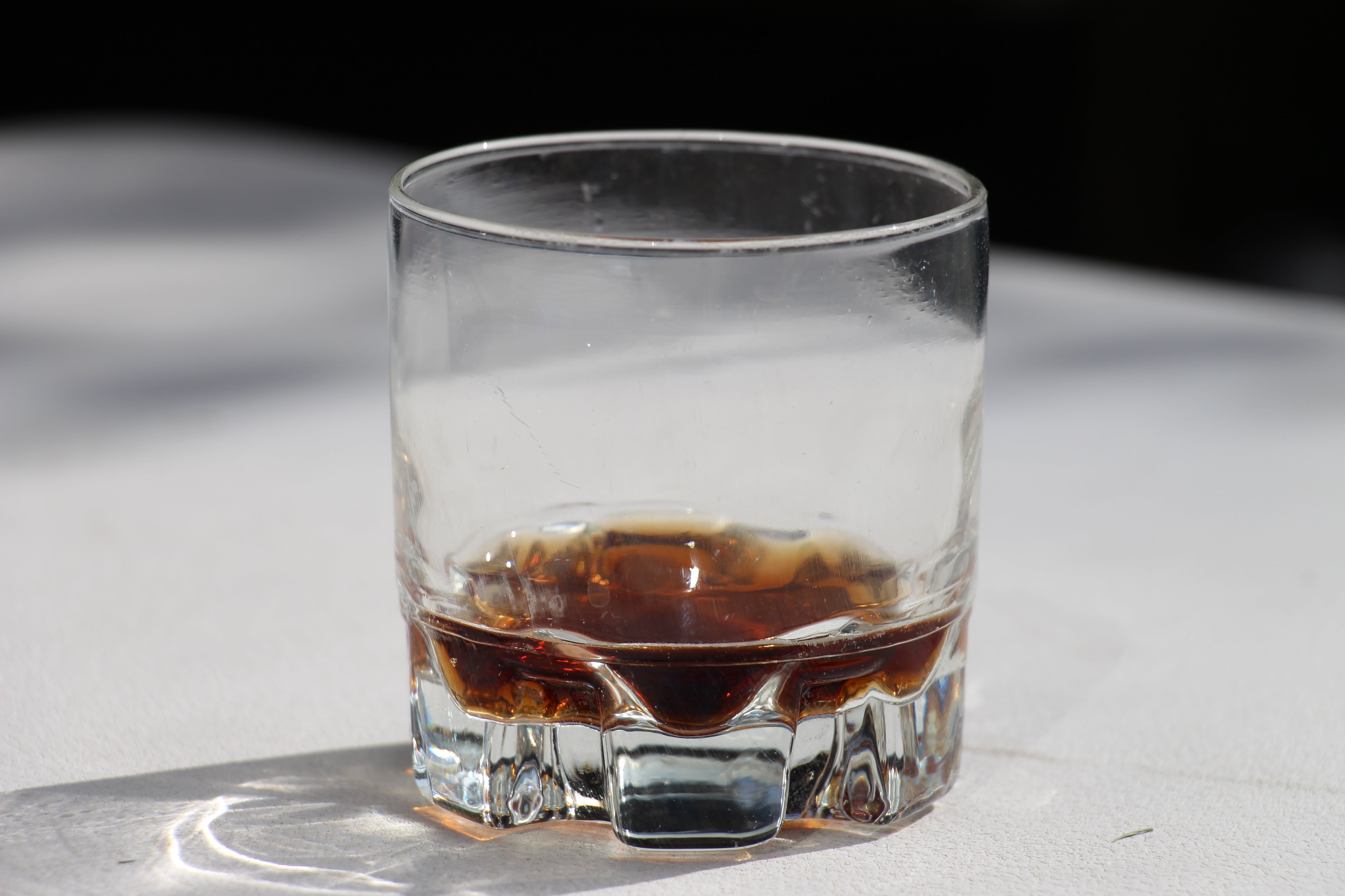 5K, whiskey, crockery, water, ice, erfrischungsgetränk, refreshment, glass - material, cola, household equipment, no people, ice cube, drink, scotch Whisky, HD Wallpaper