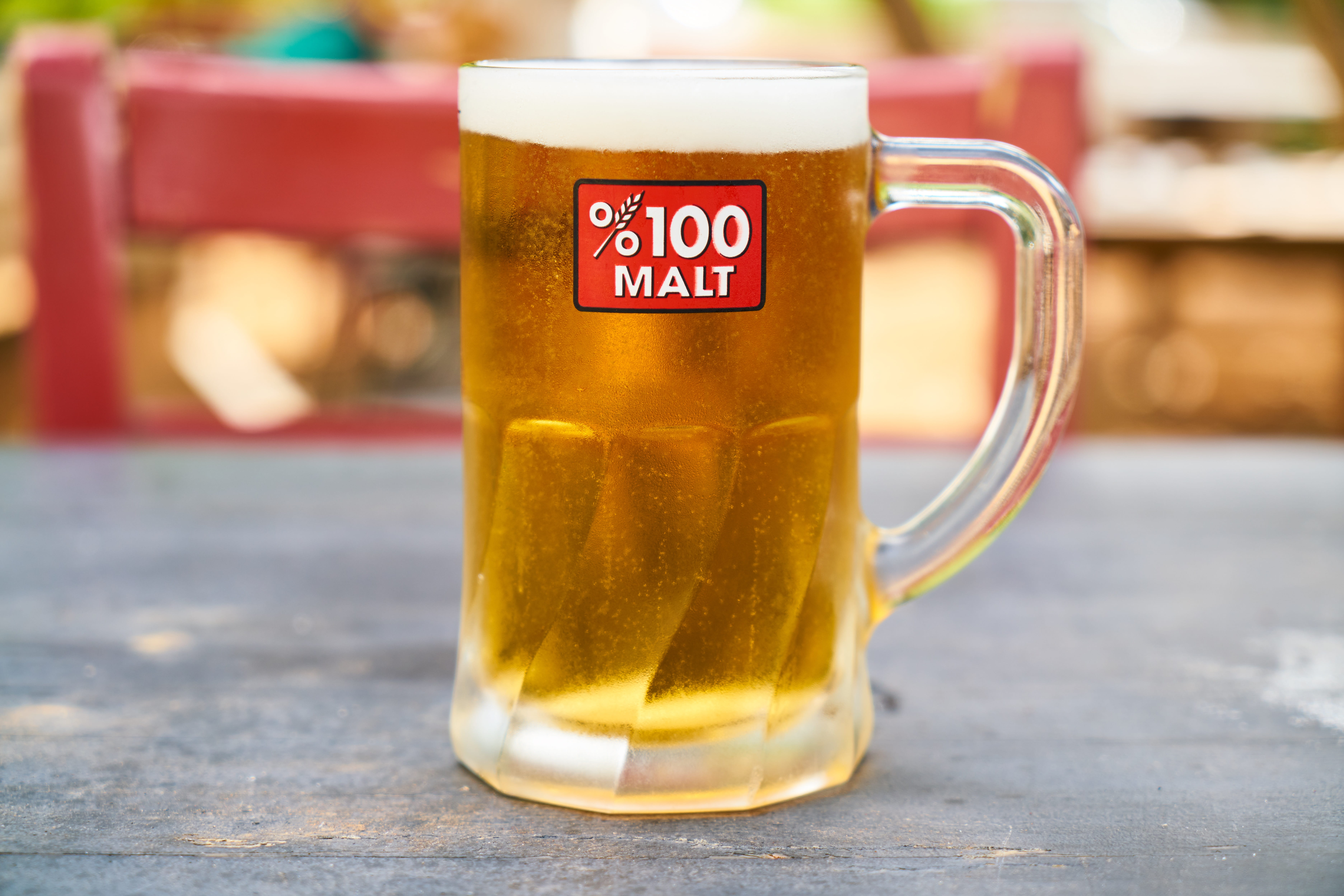 western script, bar, focus on foreground, shiny, drinking glass, foam, food and drink, pint glass, text, taste, refreshment, acid, beverage, bottle, tips, HD Wallpaper