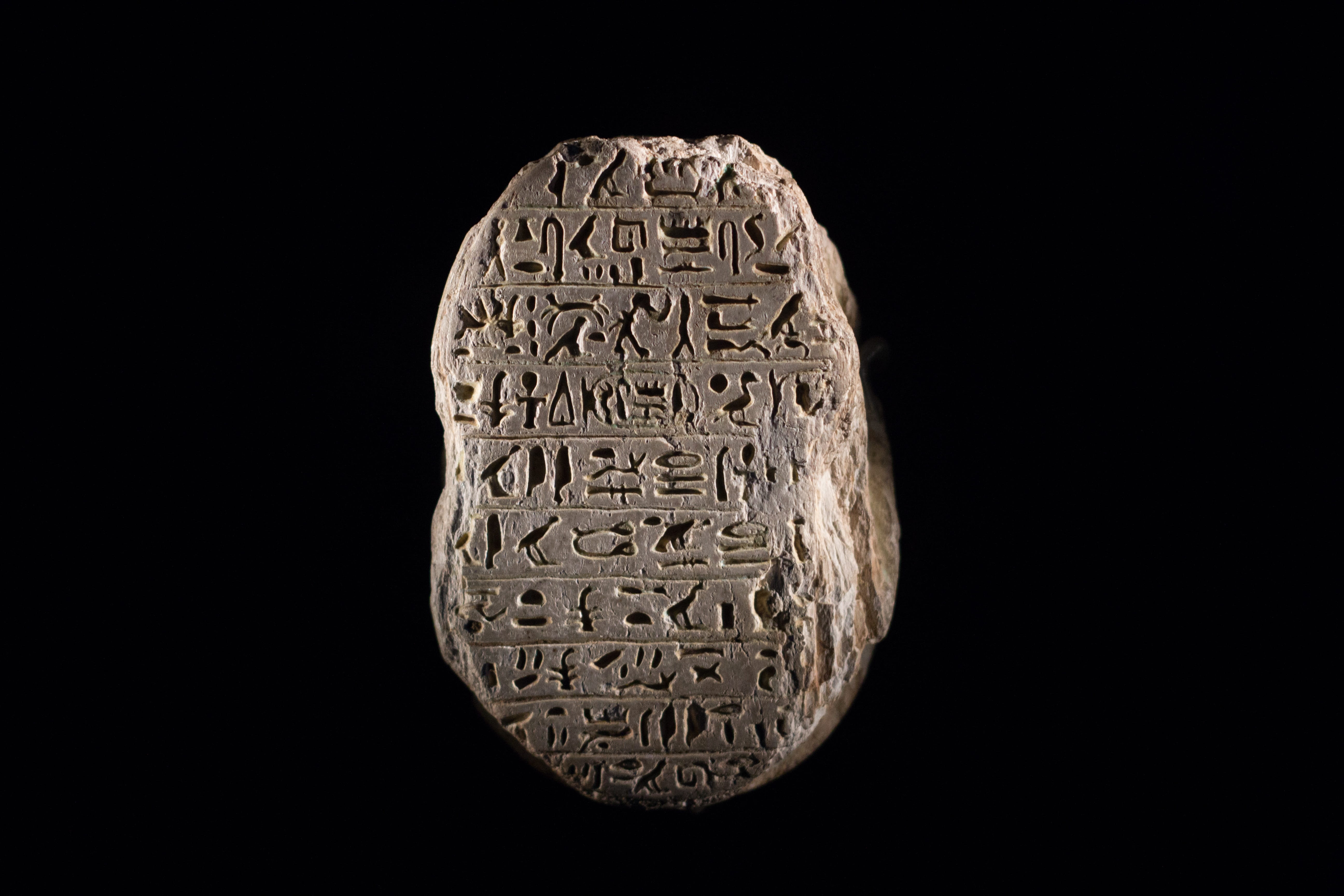 wealth, tilt, craft, museum, pattern, antique, archeology, creativity, single object, old, 5K, hieroglyphs, mona, brown, brown stone, stone, history, glyphs, HD Wallpaper