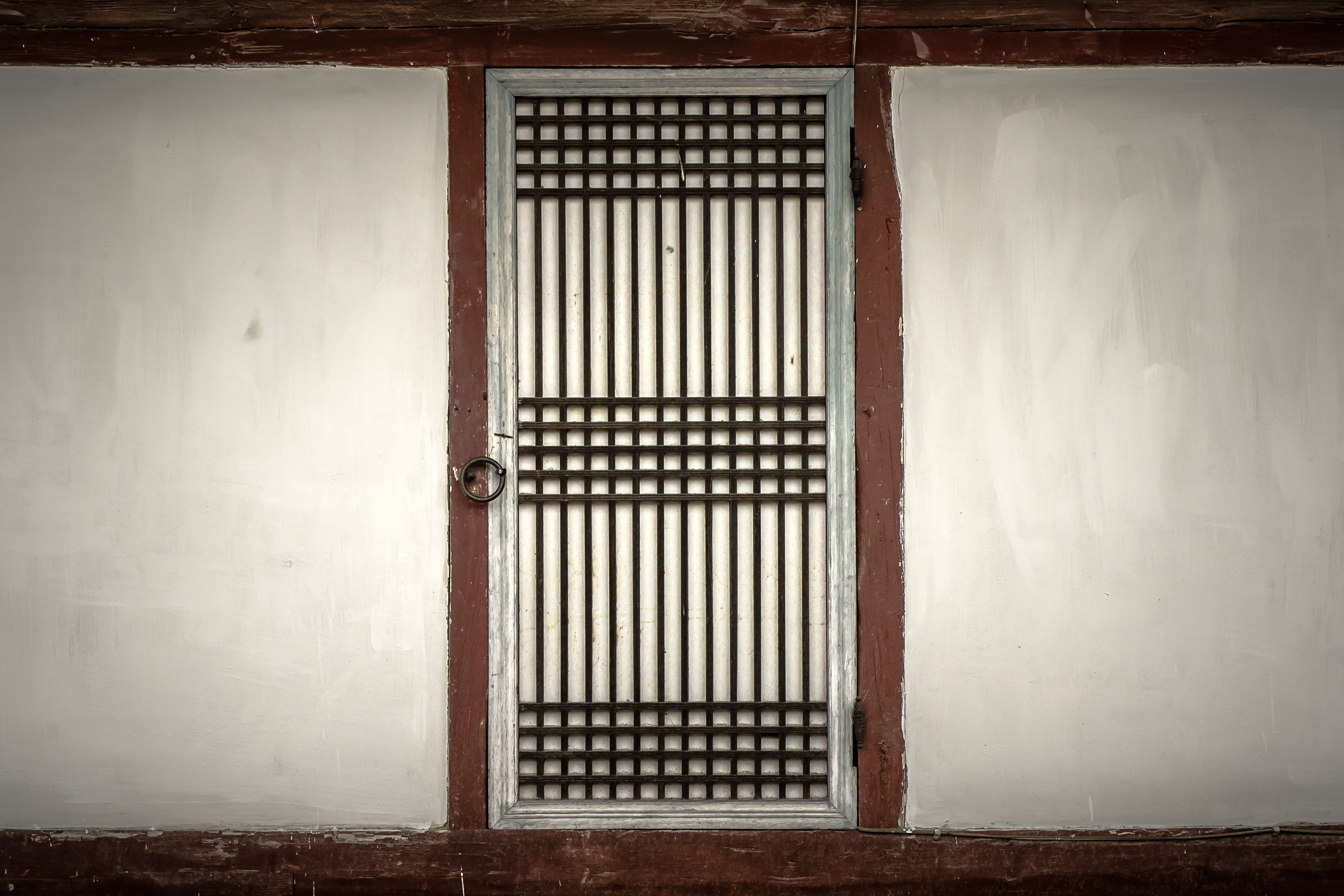 hanok, moon, building, entrance, wall - building feature, wood, window, after, sunlight, no people, white, day, republic of korea, windows and doors, traditional, HD Wallpaper