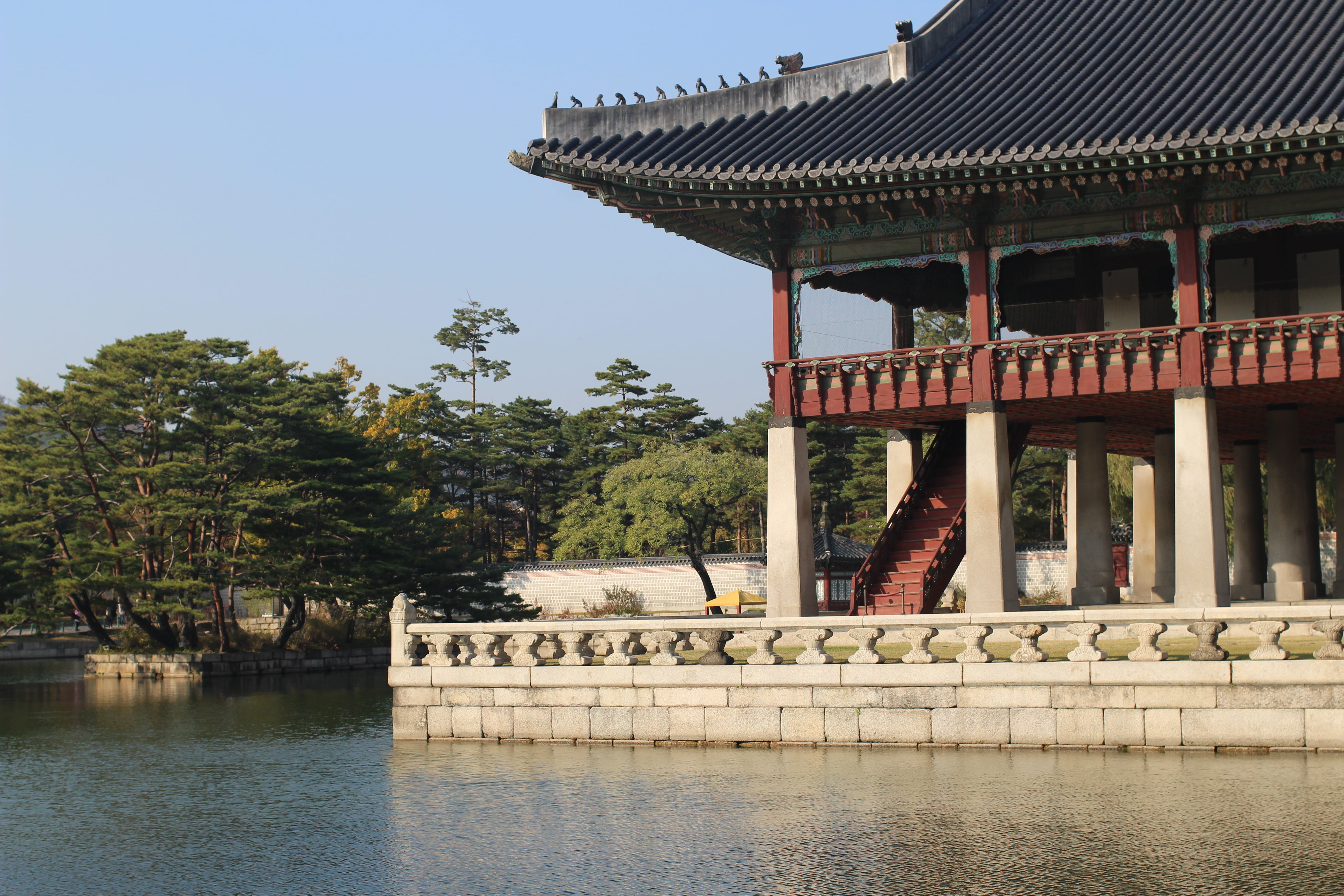 building exterior, reflection, tourism, insa dong, sky, glyph, mono, religion, lake, korean, korea culture, no people, history, palaces, built structure, HD Wallpaper