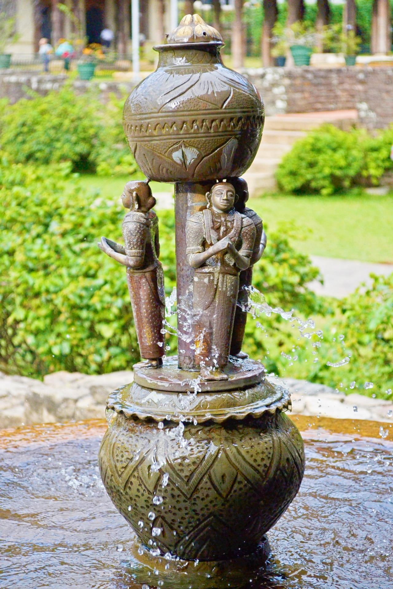 no people, antique, temple of the tooth, focus on foreground, metal, sculpture, art and craft, kandy, stone material, day, decorative urn, fire hydrant, Phone HD Wallpaper