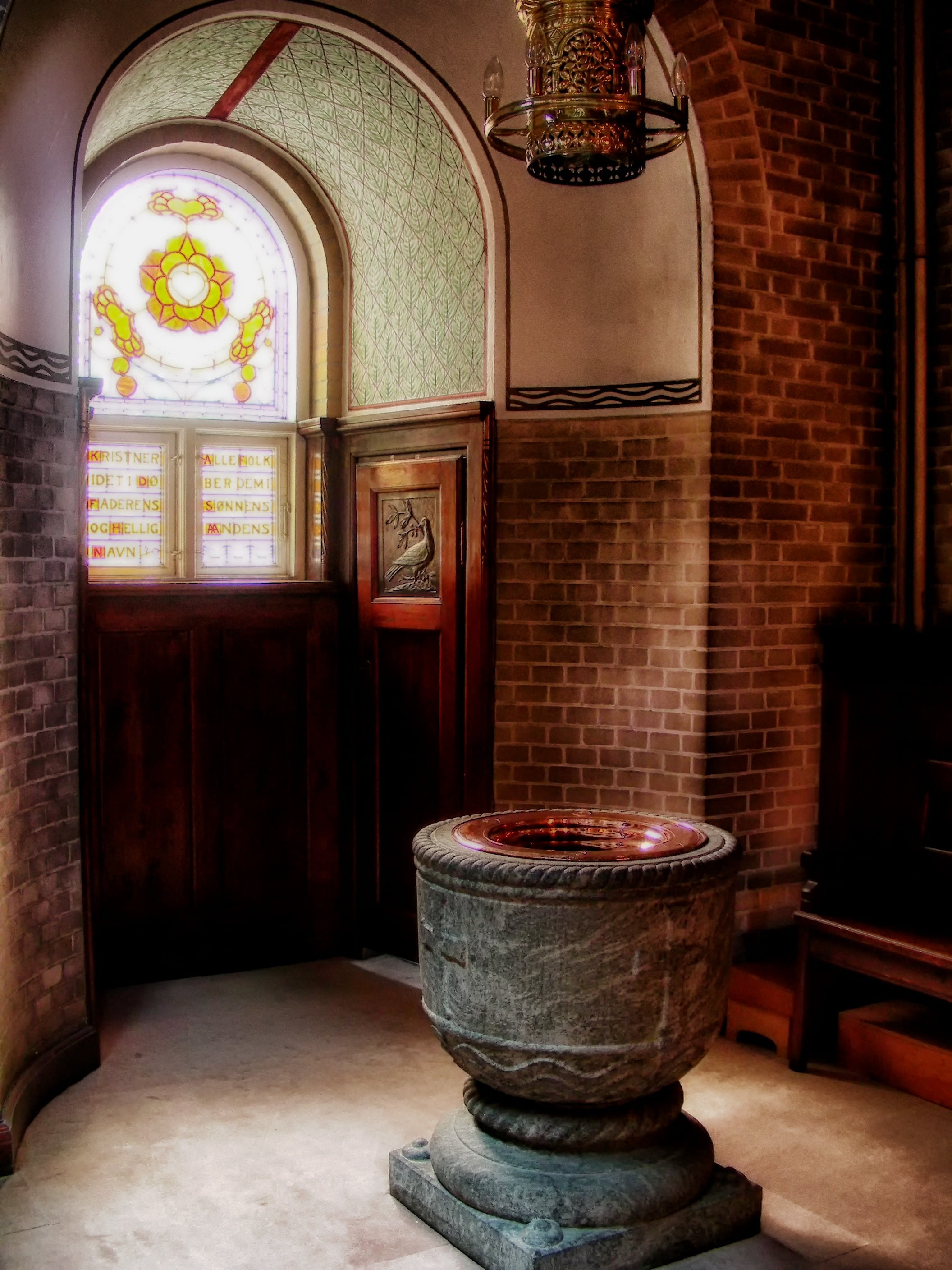 urn, building, window, history, 2K, no people, glass, copenhagen, architecture, built structure, spirituality, art and craft, denmark, the past, church, Phone HD Wallpaper