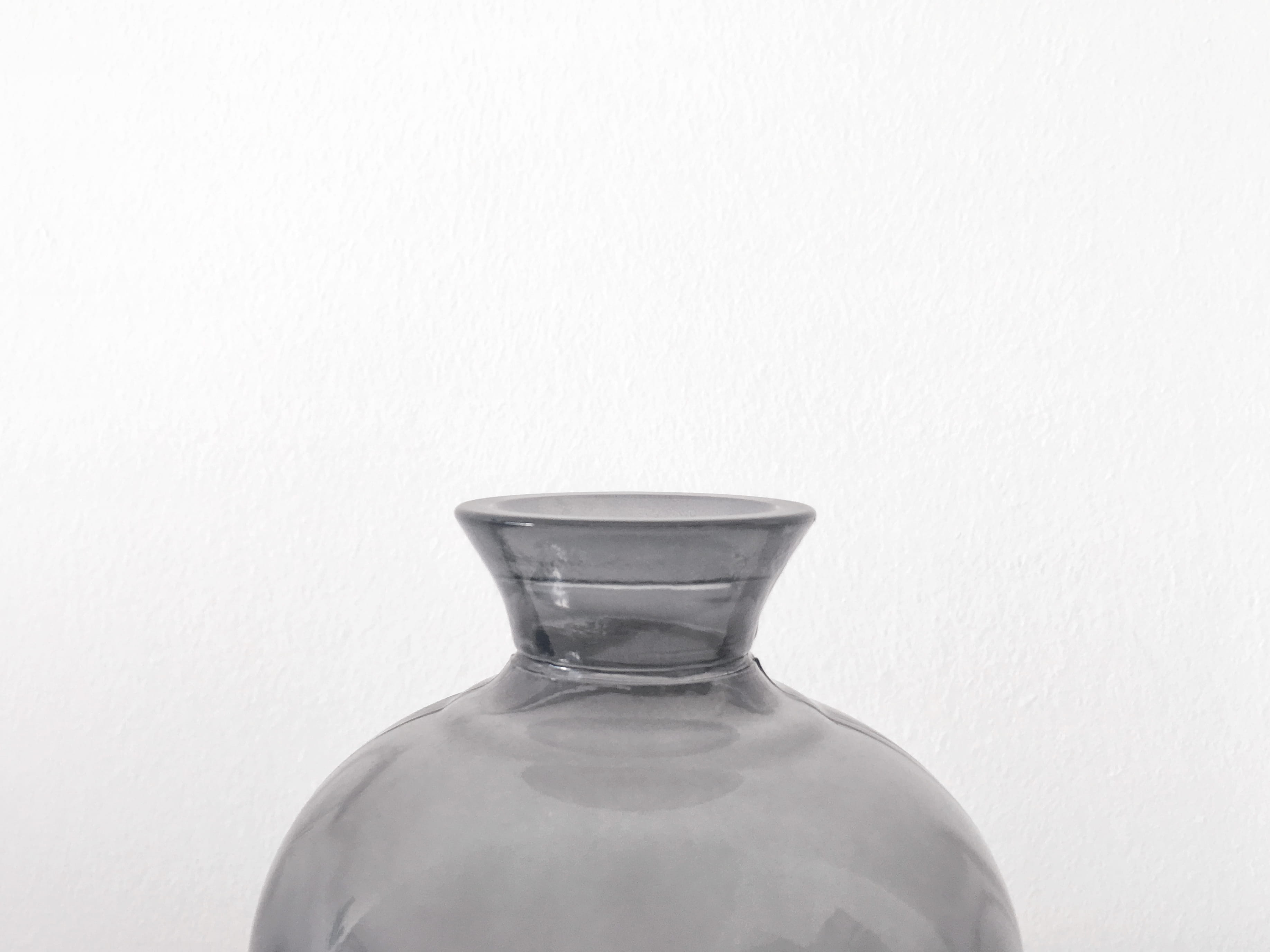 still life, white background, copy space, backgrounds, wall - building feature, no people, food and drink, minimalist, white wall, wall, pottery, white, HD Wallpaper