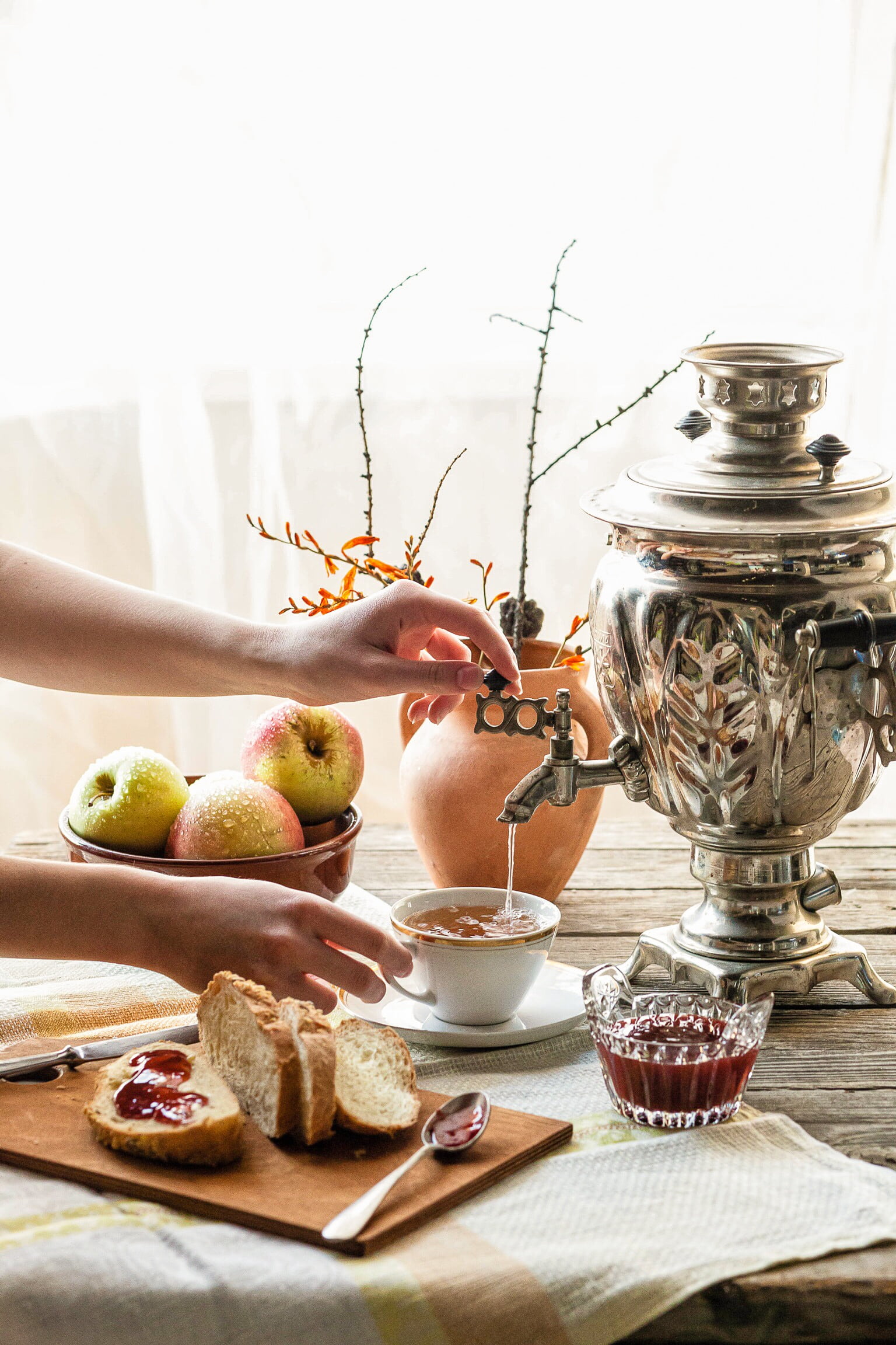 teapot, kitchen utensil, home, plate, wood - material, tea cup, table, household equipment, lunch, day, focus on foreground, food and drink, nutrition, Phone HD Wallpaper