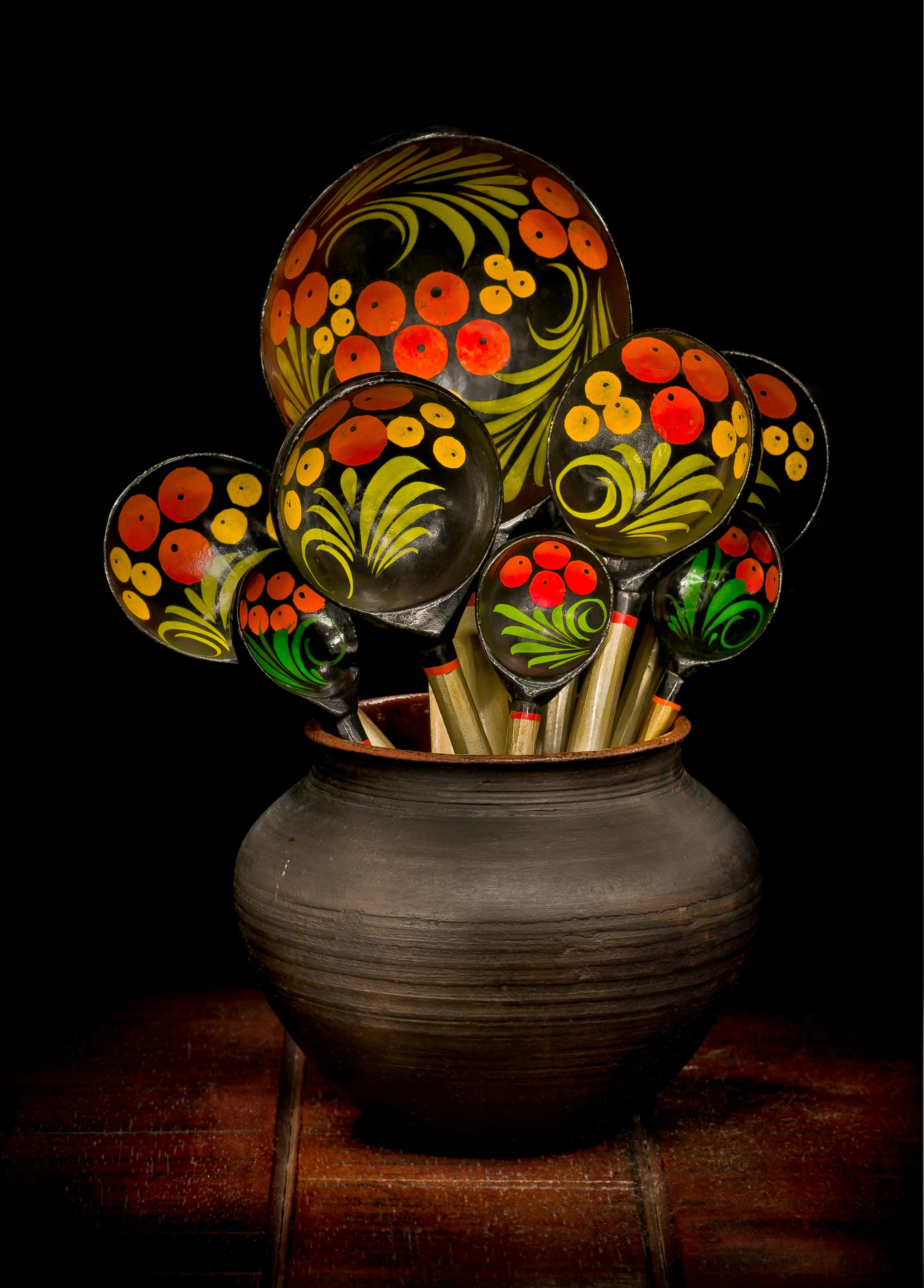 4K, studio shot, craft, design, wood - material, indoors, ornate, pot, multi colored, representation, close-up, vase, container, table, no people, pattern, Phone HD Wallpaper