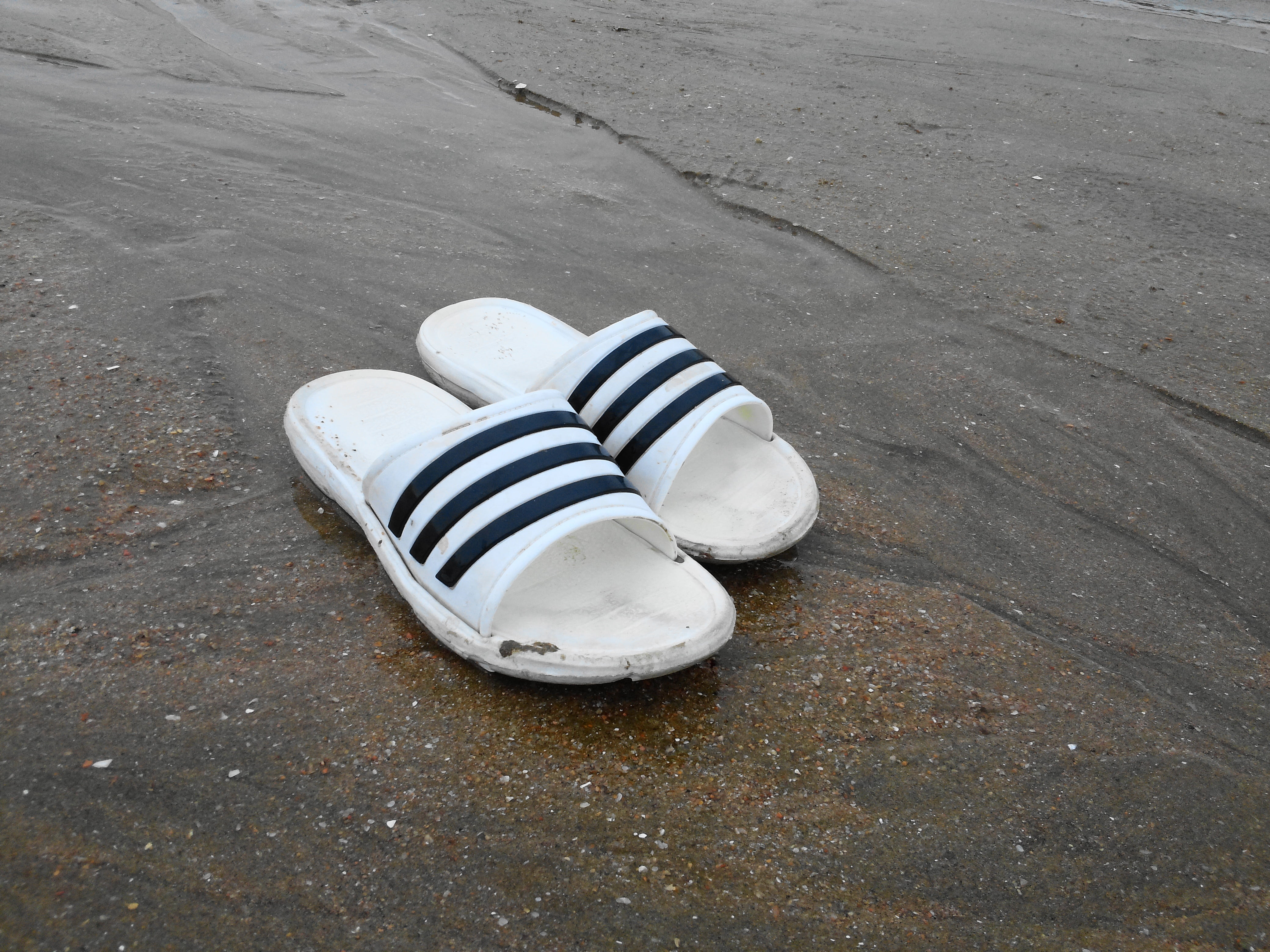 sand, korean shoes, two objects, day, still life, clothing, abandoned, korea, shoes, road, high angle view, beach, street, land, 4K, simple, nature, shoe, HD Wallpaper