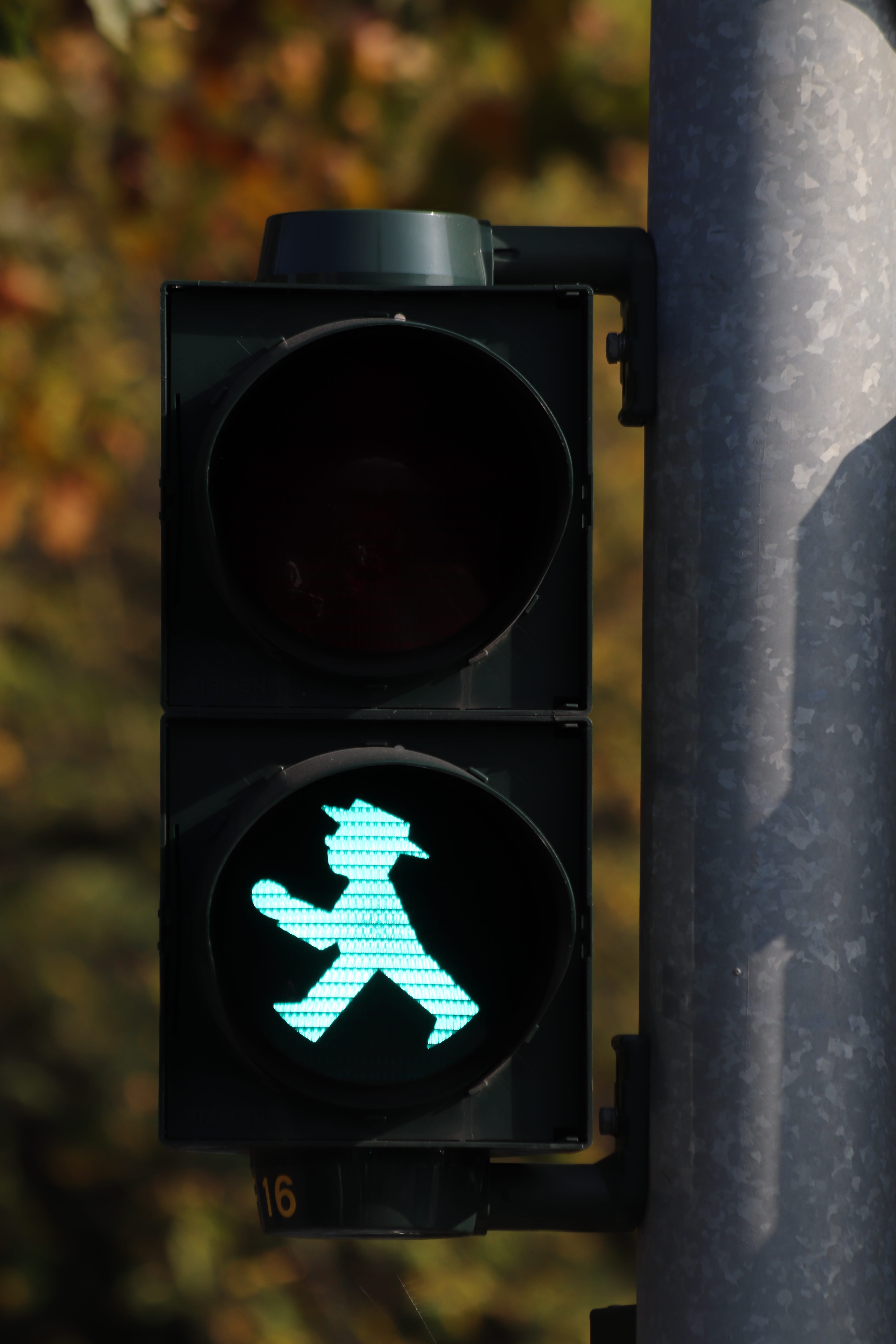 symbol, communication, eastern ampelmännchen, day, little green man, cross, close-up, lighting equipment, pedestrian crossing, green color, light, guidance, Phone HD Wallpaper