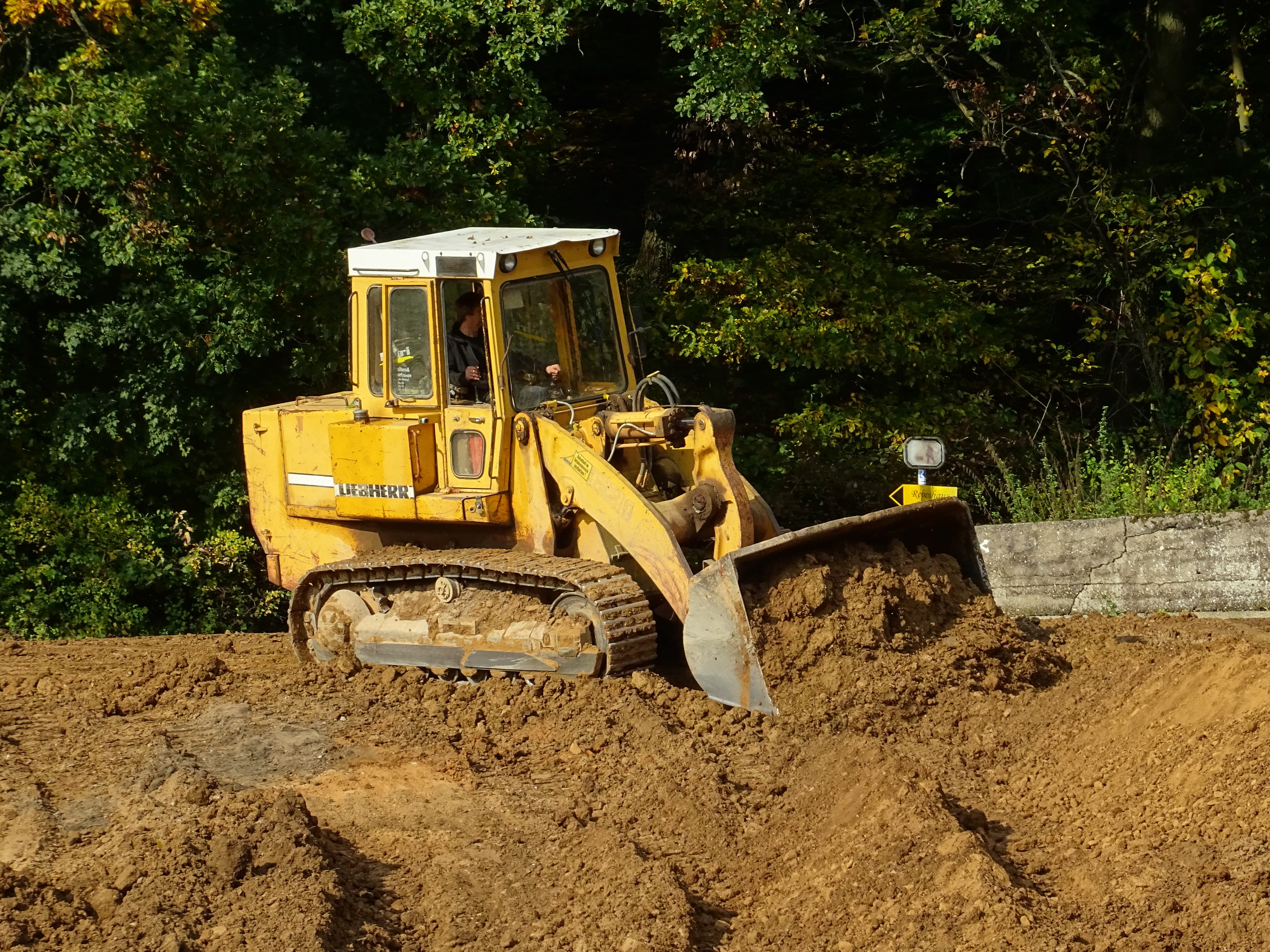 shovel, construction industry, site, earth mover, no people, bulldozer, growth, outdoors, day, construction machine, machinery, yellow, industry, mode of transportation, HD Wallpaper