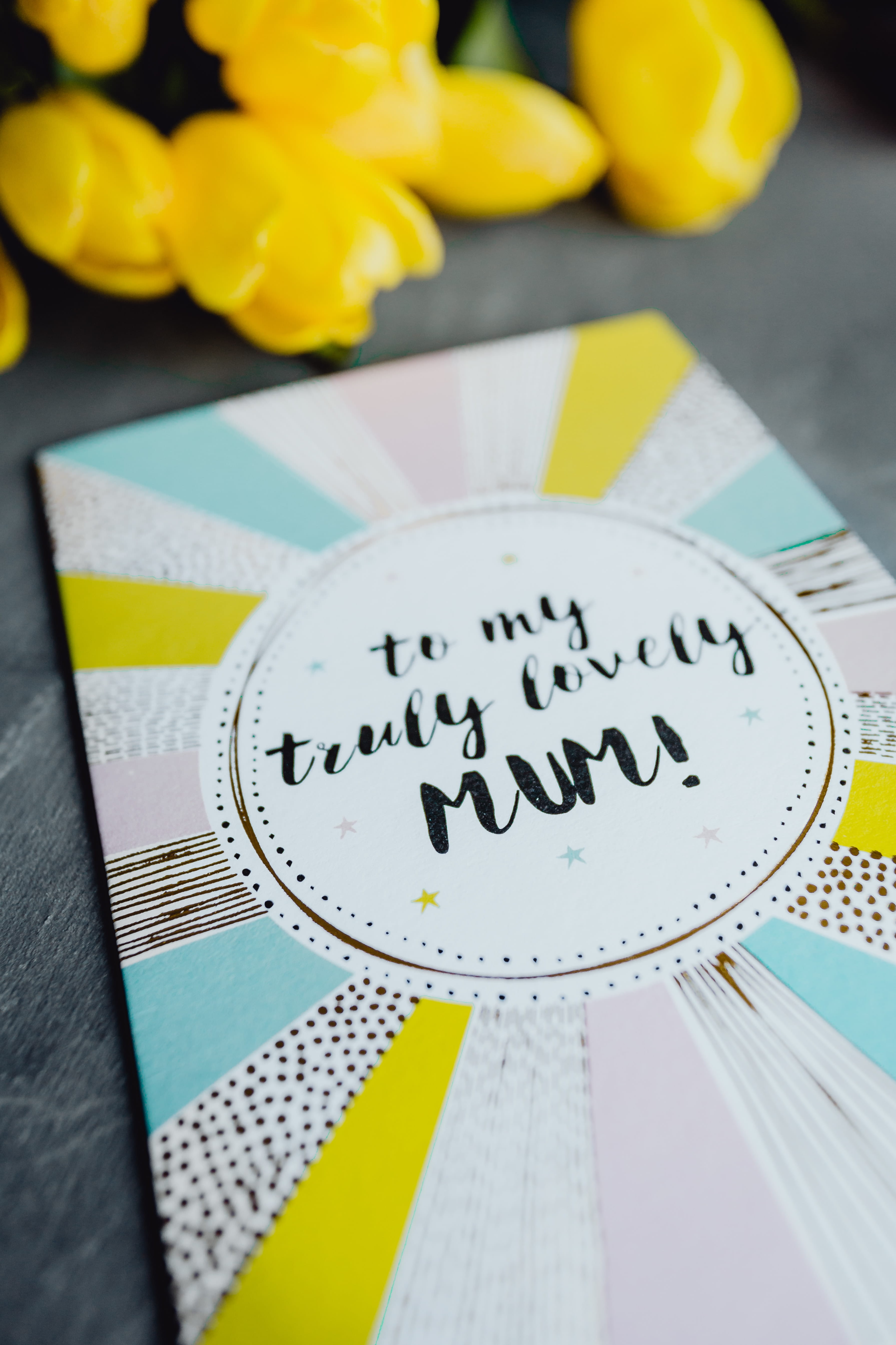 card, mum, freshness, 5K, day, s, close-up, colorful, paper, indoors, communication, mom, still life, table, tulip, selective focus, number, mother, food and drink, Phone HD Wallpaper