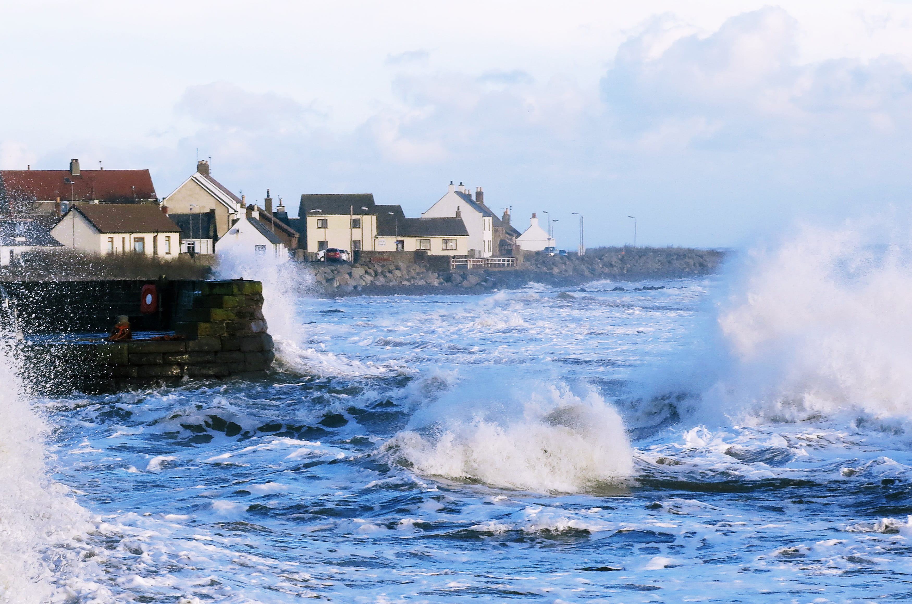 building exterior, countryside, shelter, house, waterfront, breaking, wave, tower, beauty in nature, leisure activities, sky, sea, nature, housing, coast, HD Wallpaper