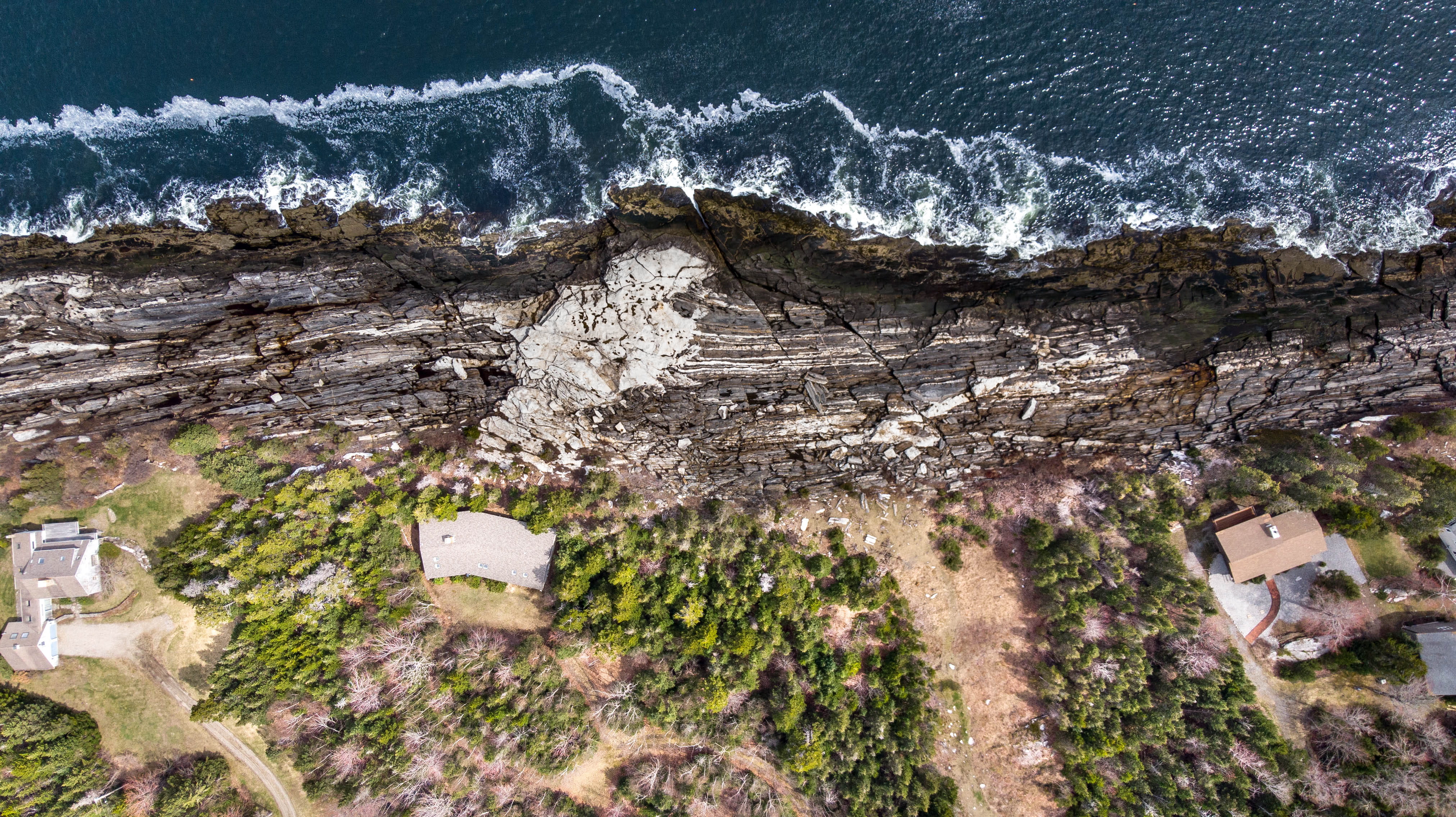 shelter, scenics - nature, no people, 4K, water, nature, rock formation, slate, ground, algae, rock, tree, sea life, sea, rural, built structure, land, HD Wallpaper