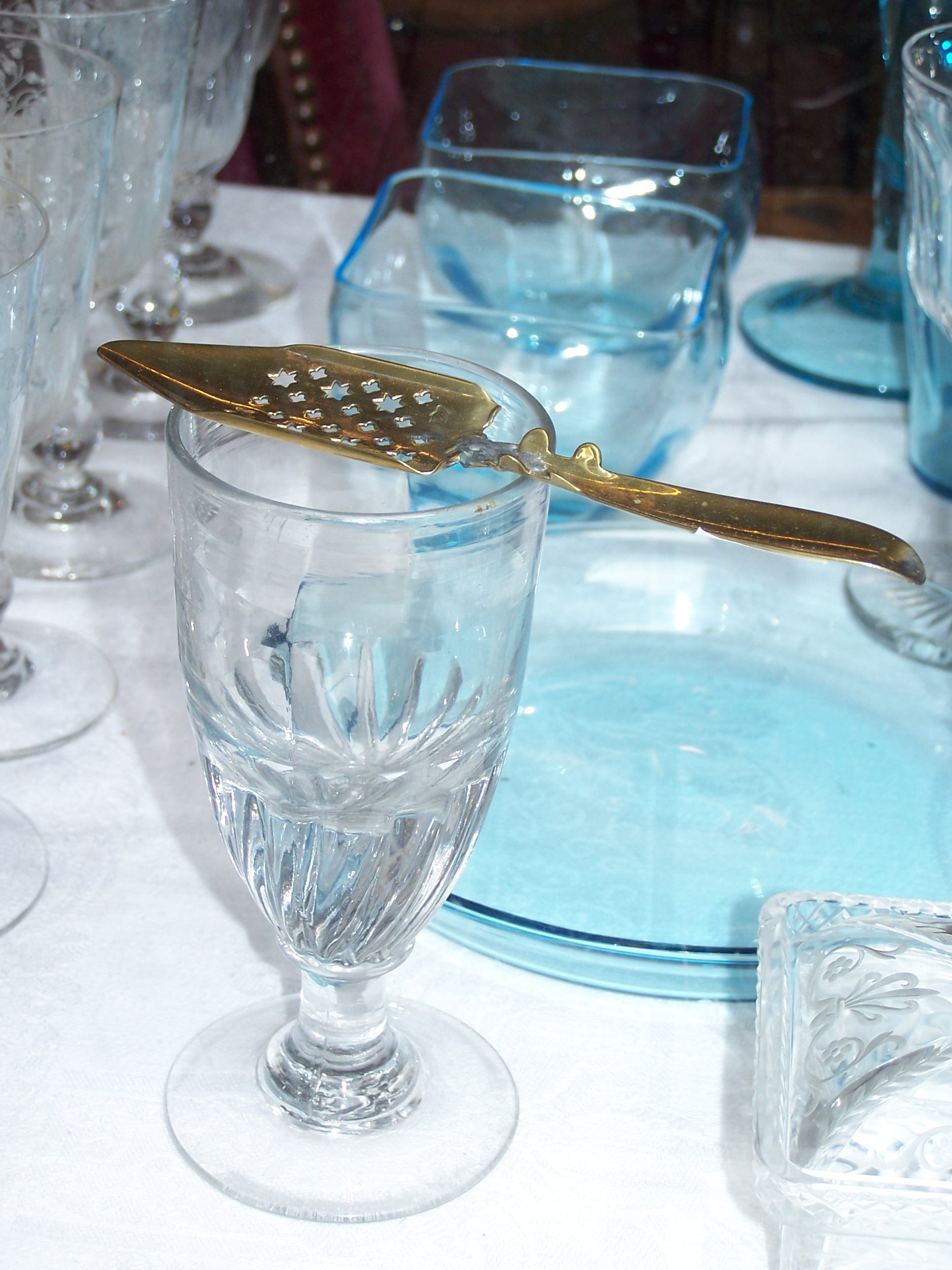 wineglass, cocktail, glass, crystal, glass - material, eating utensil, close-up, alcohol, no people, empty, still life, crockery, drink, 2K, food and drink, Phone HD Wallpaper