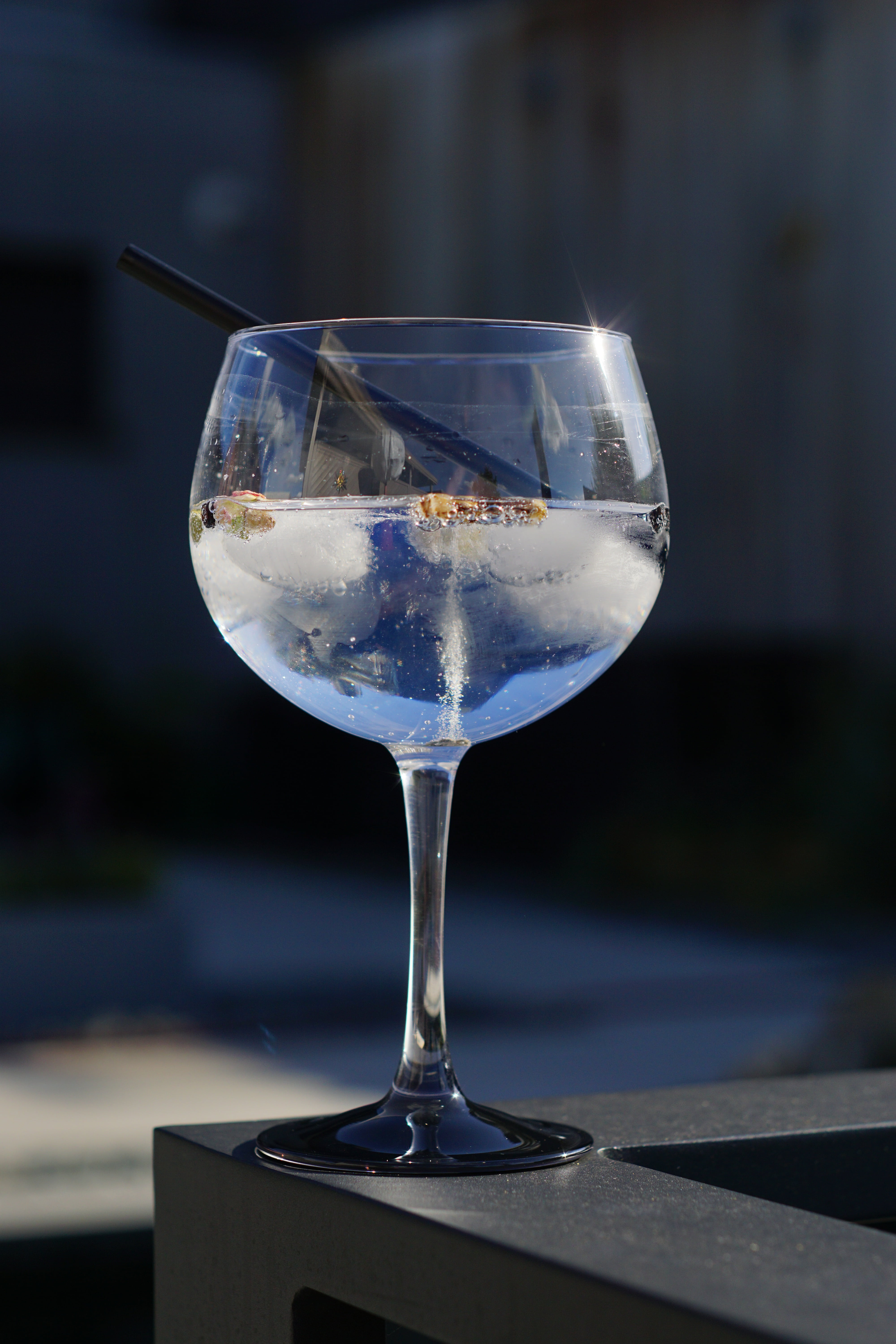 close-up, wine, 5K, focus, food and drink, household equipment, table, summer, focus on foreground, alcohol, refreshment, day, gin tonic, no people, glass - material, Phone HD Wallpaper