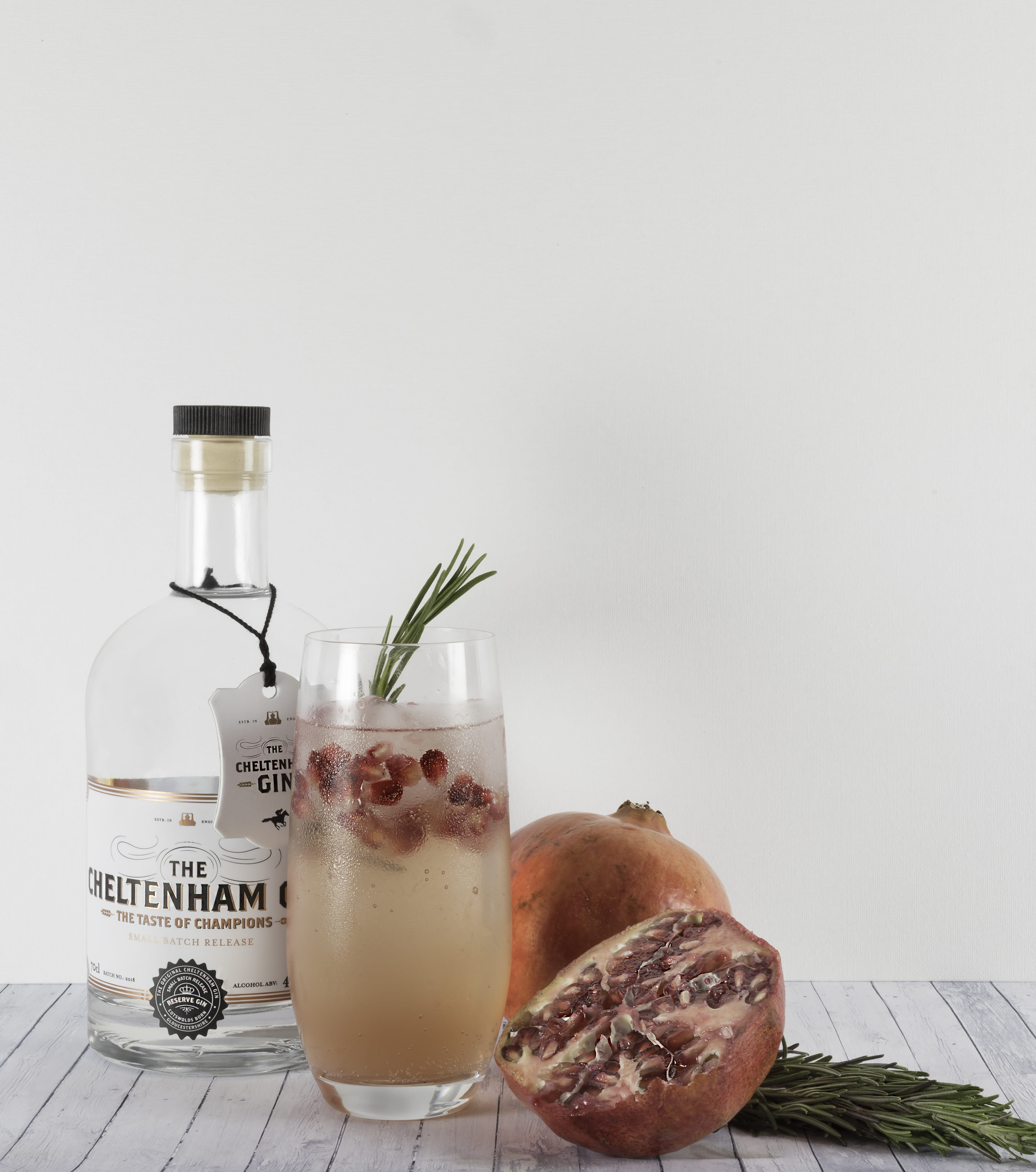 cocktail, freshness, container, gin, clear, bottle, gin and tonic, sliced, wellbeing, copy space, food, drinking, 4K, alcohol, indoors, drink, white background, Phone HD Wallpaper