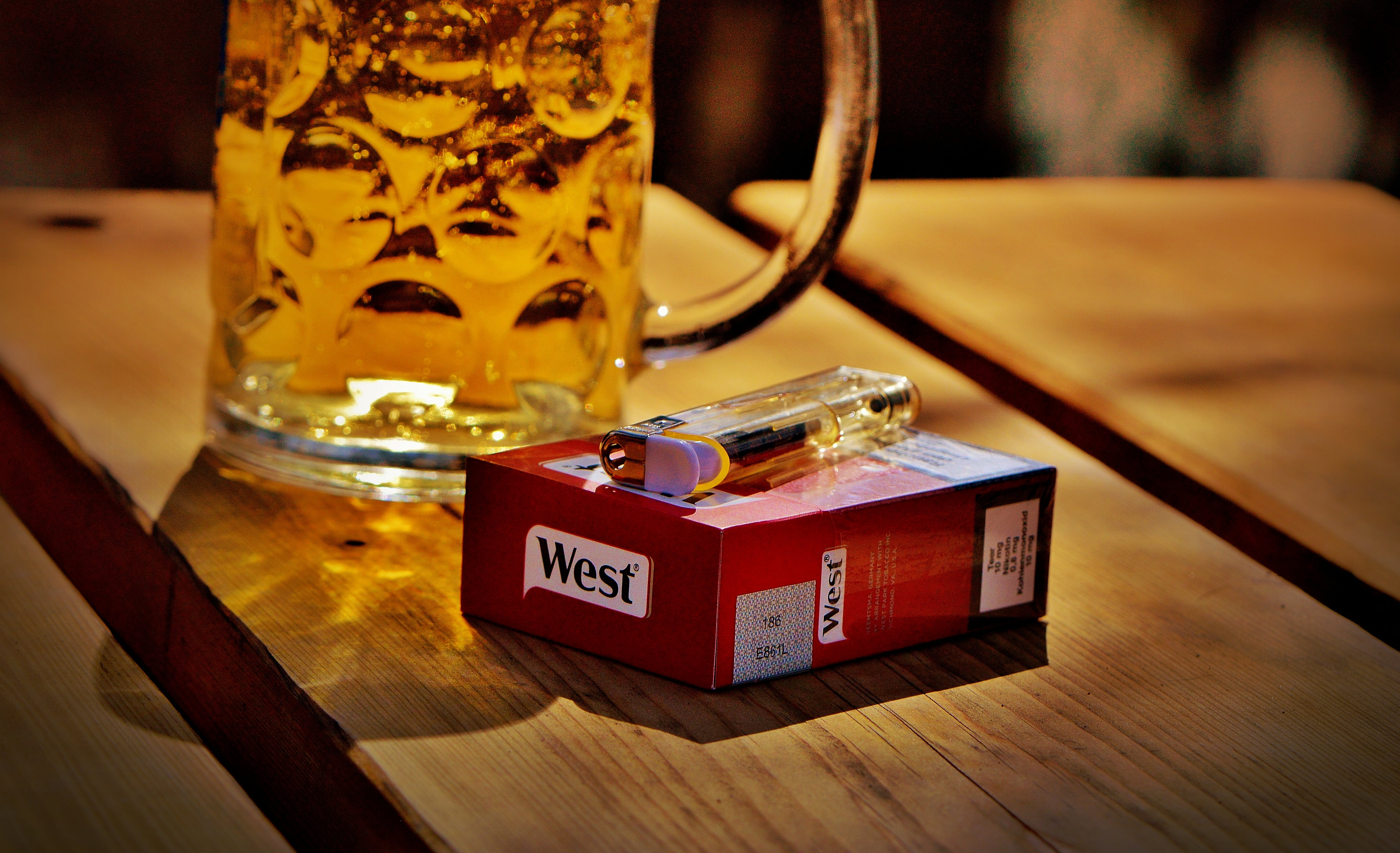 western script, tap, beer, food and drink, alcohol, wood - Material, lighter, bavaria, beer garden, table, glass mug, thirst quencher, indoors, single object, HD Wallpaper
