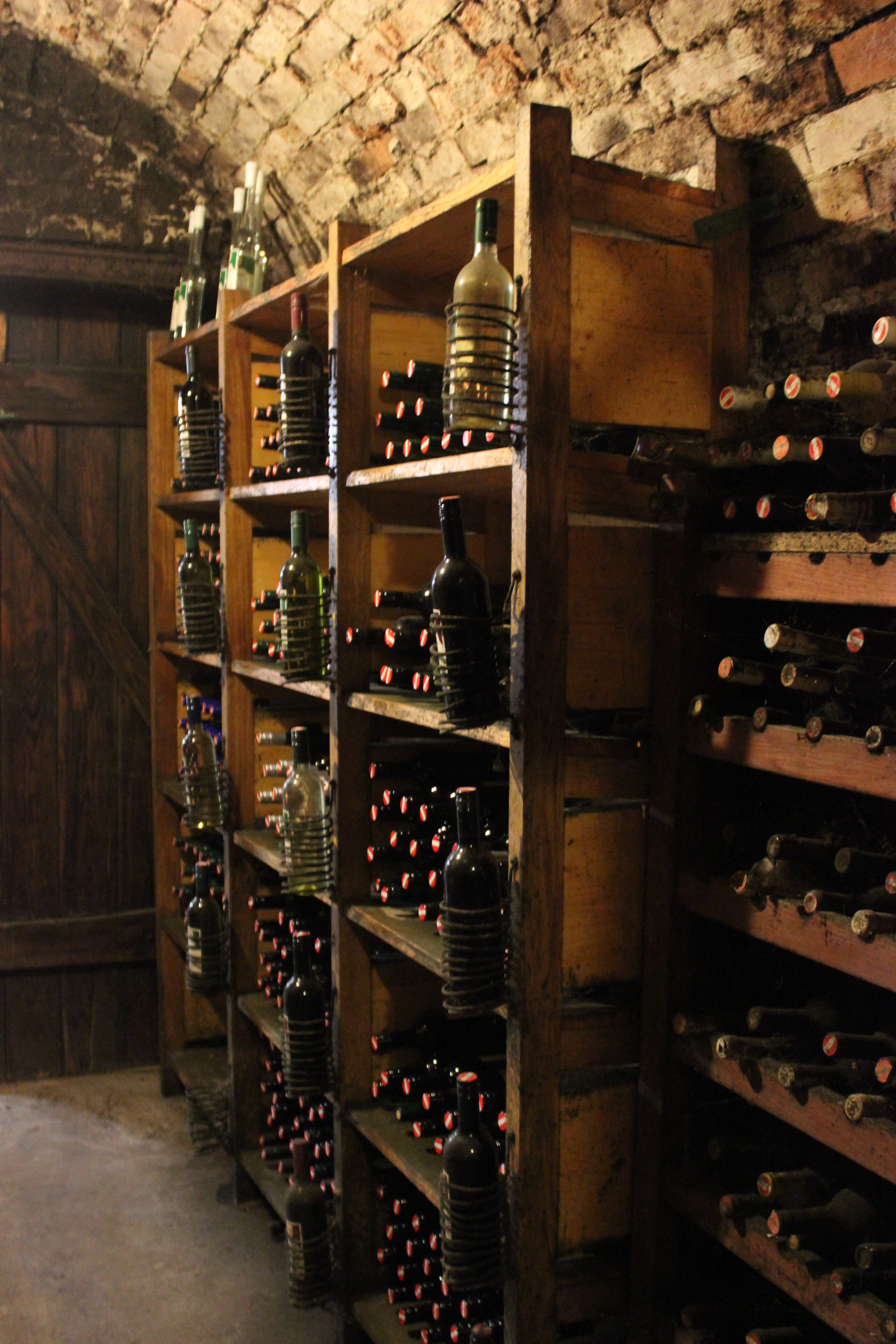 order, variation, wine rack, liquor store, winemaking, abundance, arrangement, vinoteka, refreshment, no people, alcohol, 5K, cellar, red wine, luxury, Phone HD Wallpaper