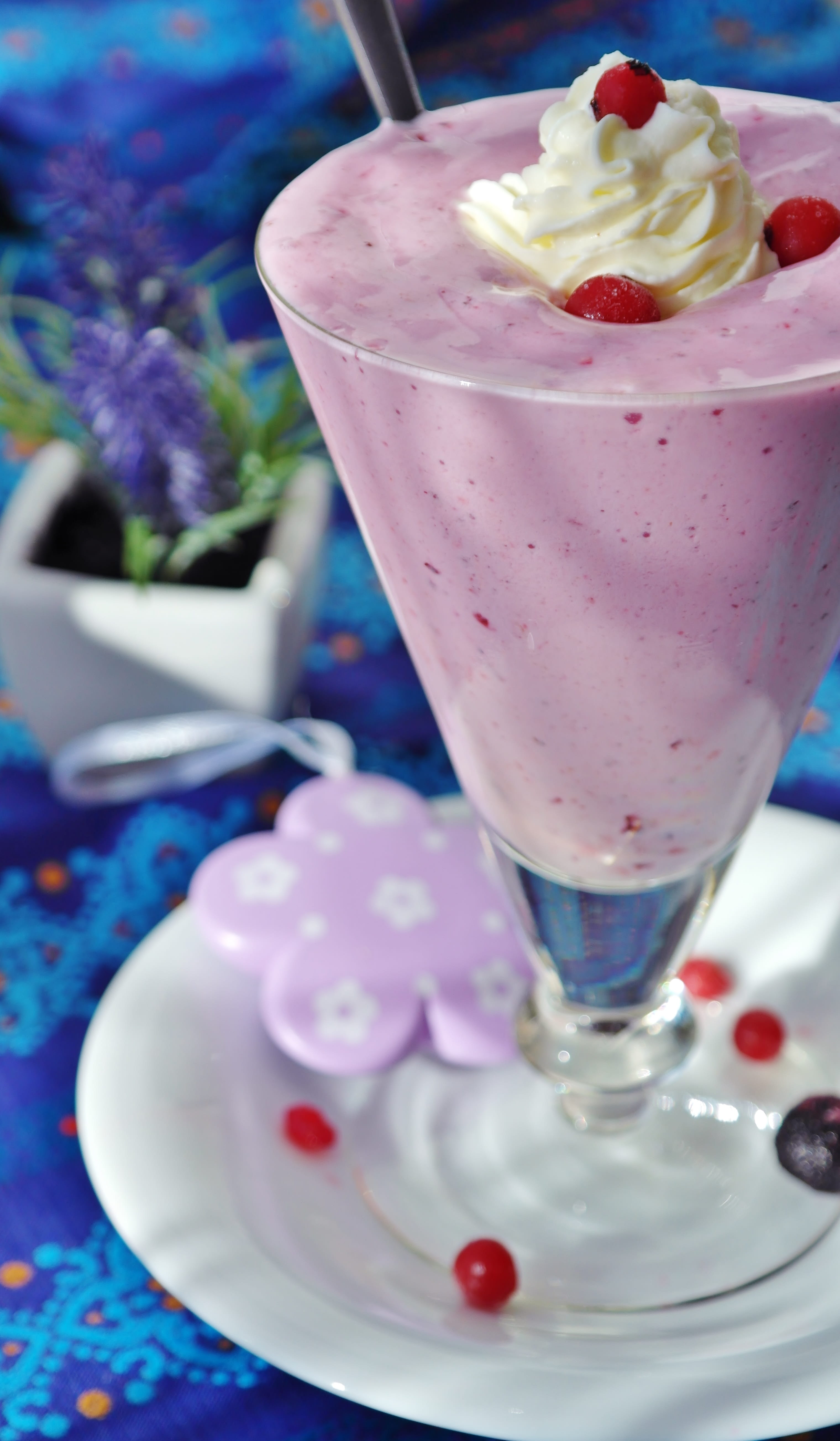 dairy, indulgence, parfait, dairy product, temptation, freshness, ready-to-eat, blur, food, crockery, indoors, pink, cream, still life, garnish, table, Phone HD Wallpaper