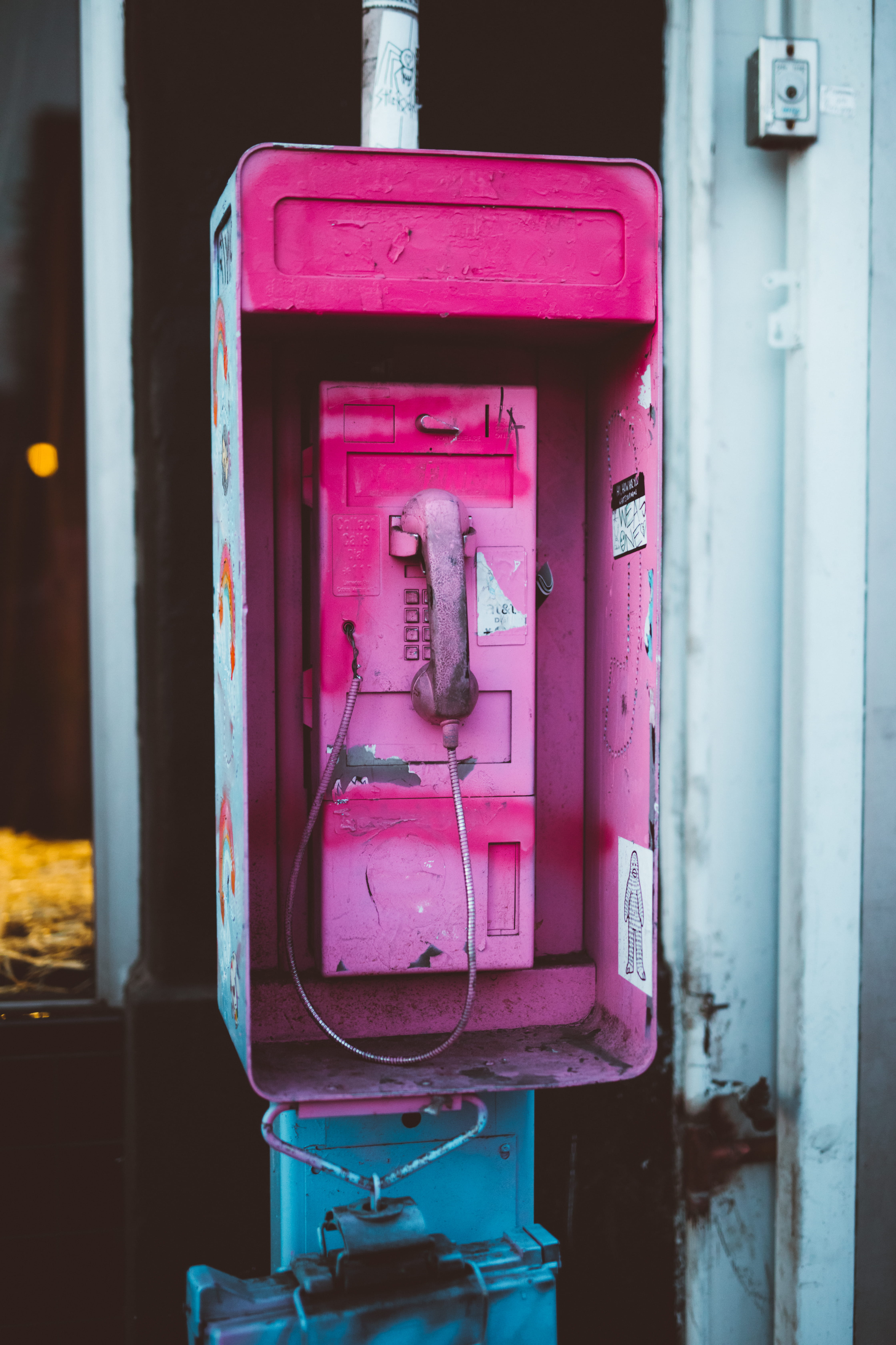 5K, close-up, day, poster, graffiti, outdoors, obsolete, shelf, empty, coin operated, phone booth, phone, technology, mailbox, telephone, kiosk, old, metal, Phone HD Wallpaper