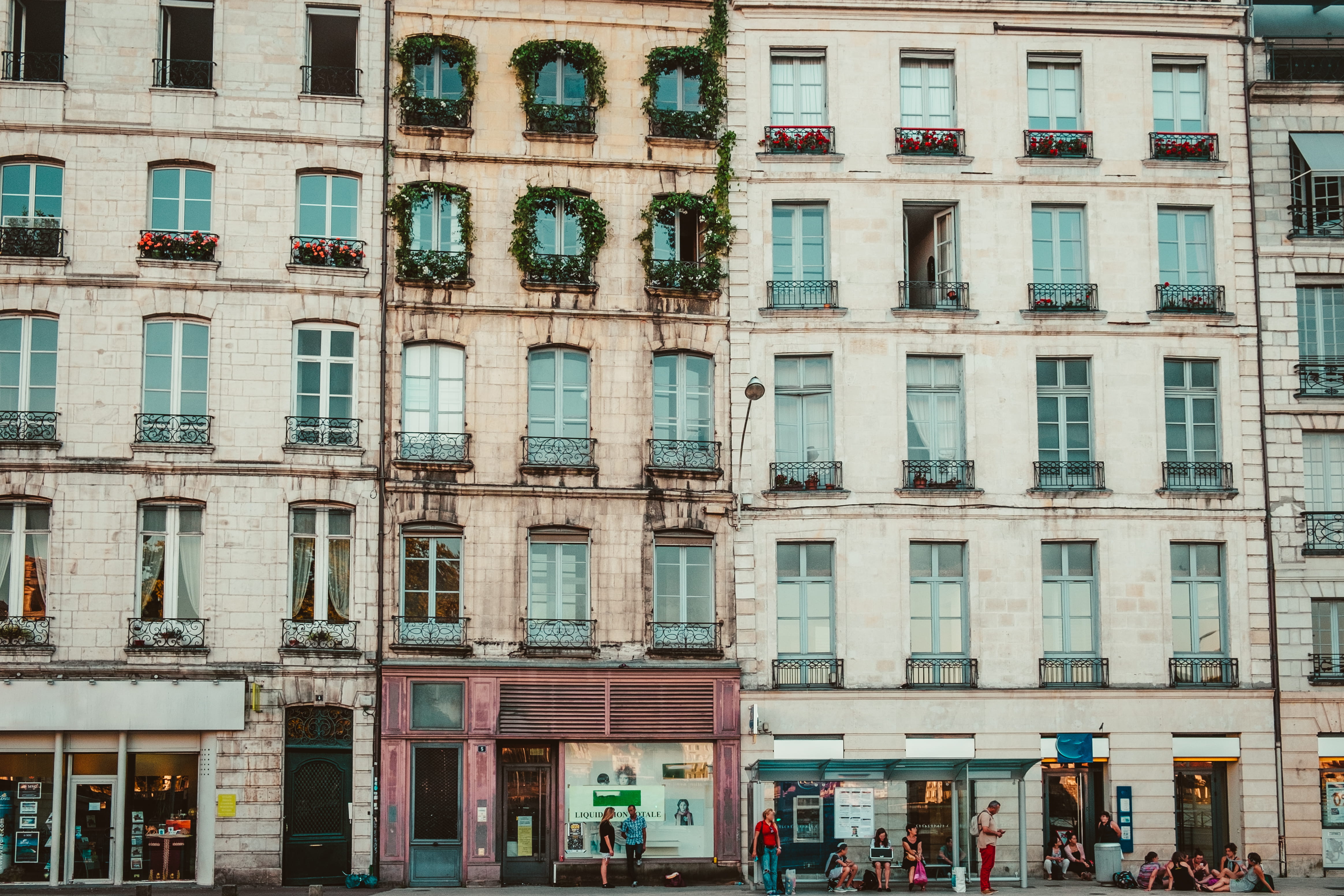architecture, group of people, building, street, window, high rise, transportation, building exterior, wrought iron, white, town, outdoors, grey, built structure, HD Wallpaper