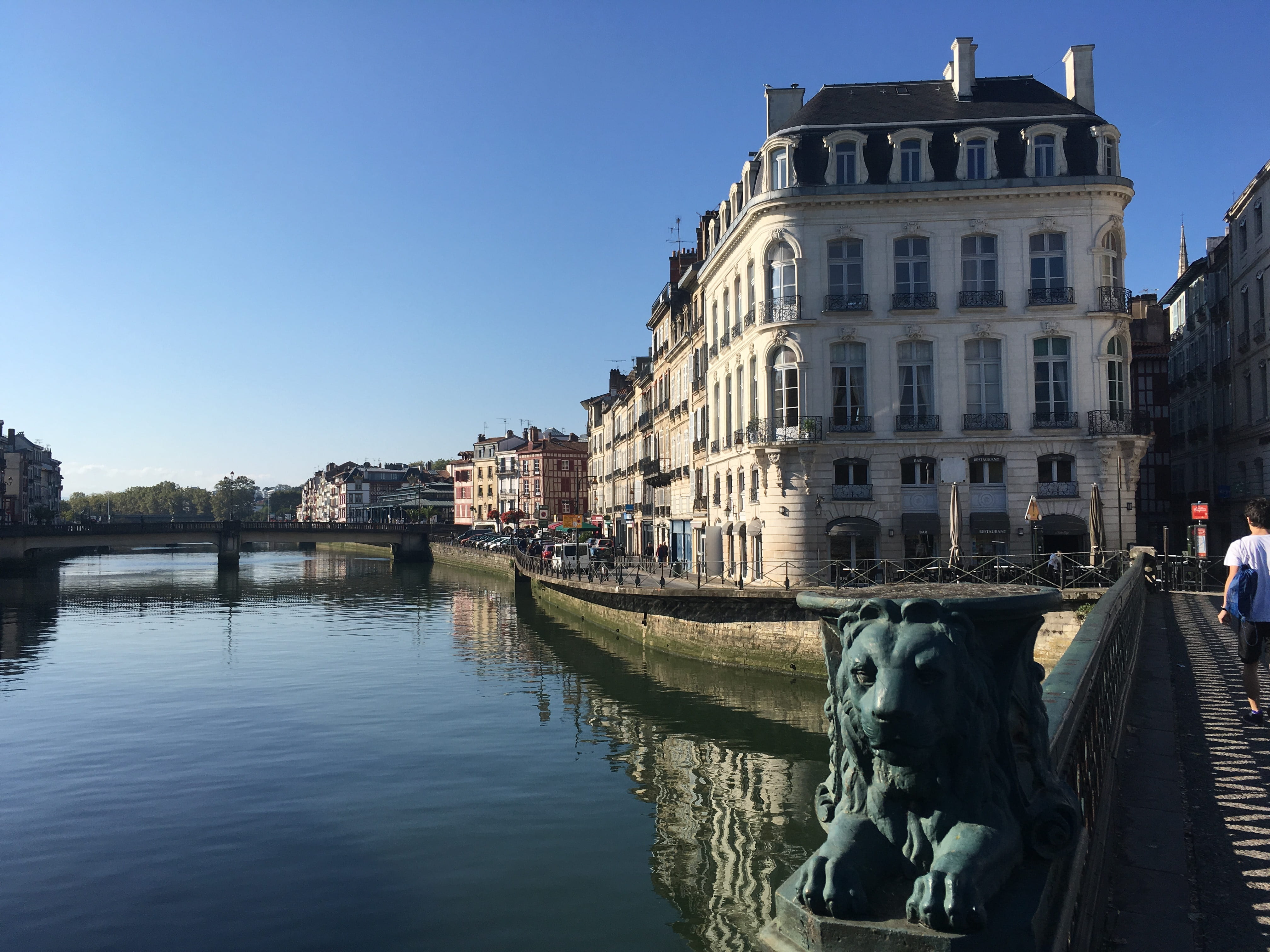 day, river, sculpture, canal, blue, bayonne, travel destinations, 4K, architecture, nature, sky, building, history, nive, outdoors, statue, city, built structure, HD Wallpaper