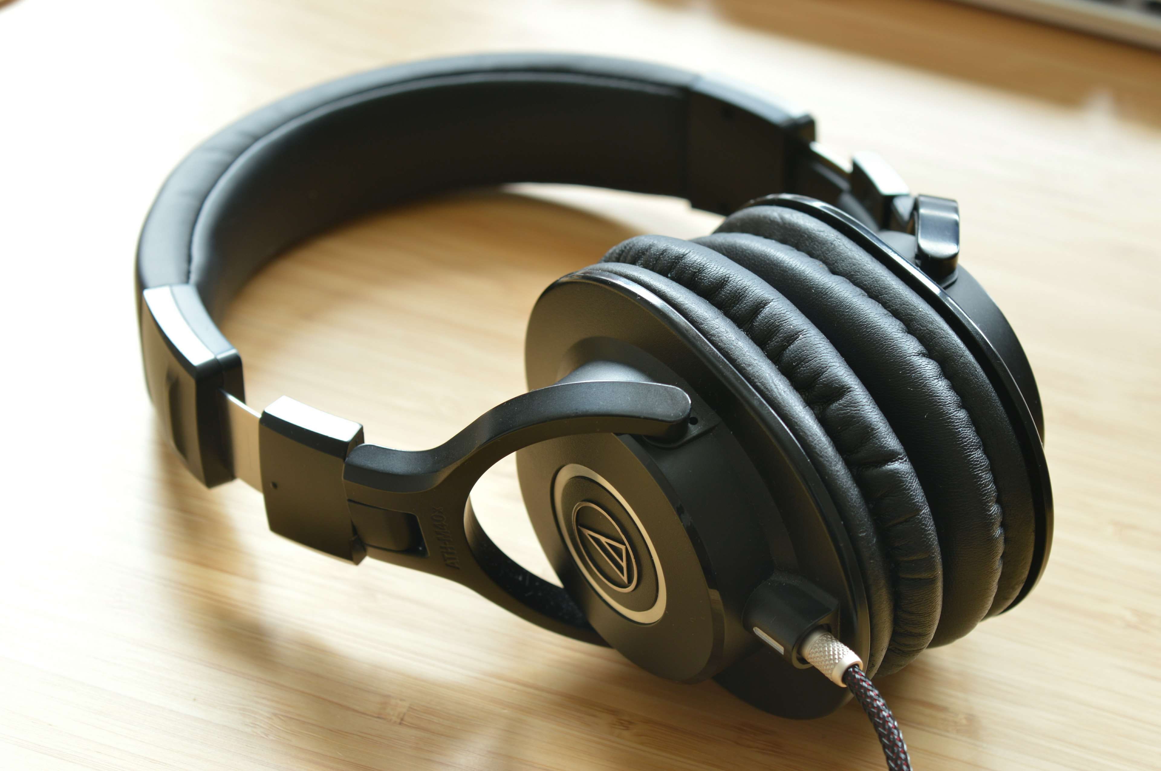 no people, technology, wheel, music, headphones, equipment, wood - material, technica, transportation, table, ath m40x, close-up, arts culture and entertainment, HD Wallpaper