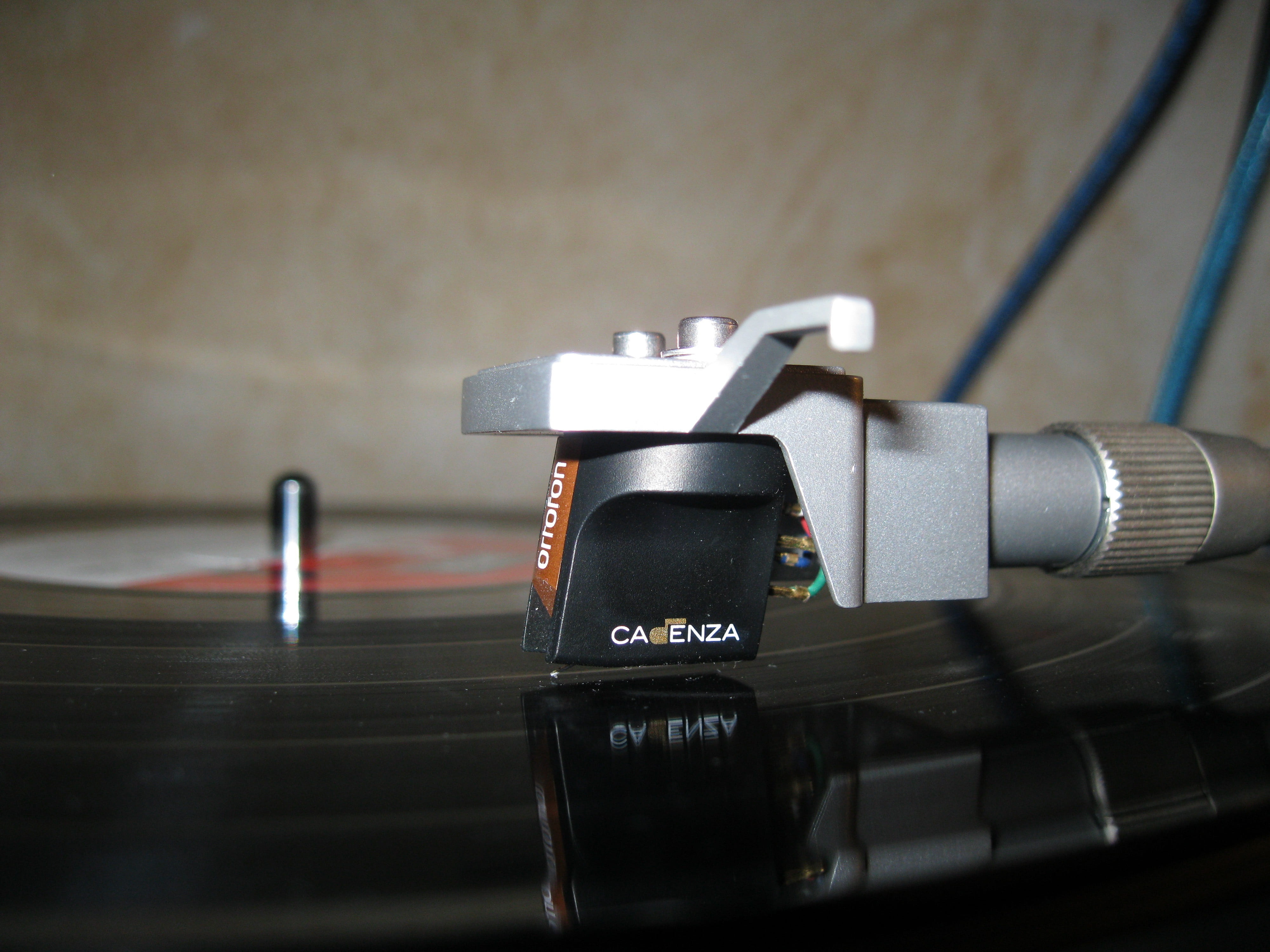 playback device, analog, black color, focus on foreground, technology, indoors, audio device, tinge, vinyl, system, sound recording equipment, communication, HD Wallpaper