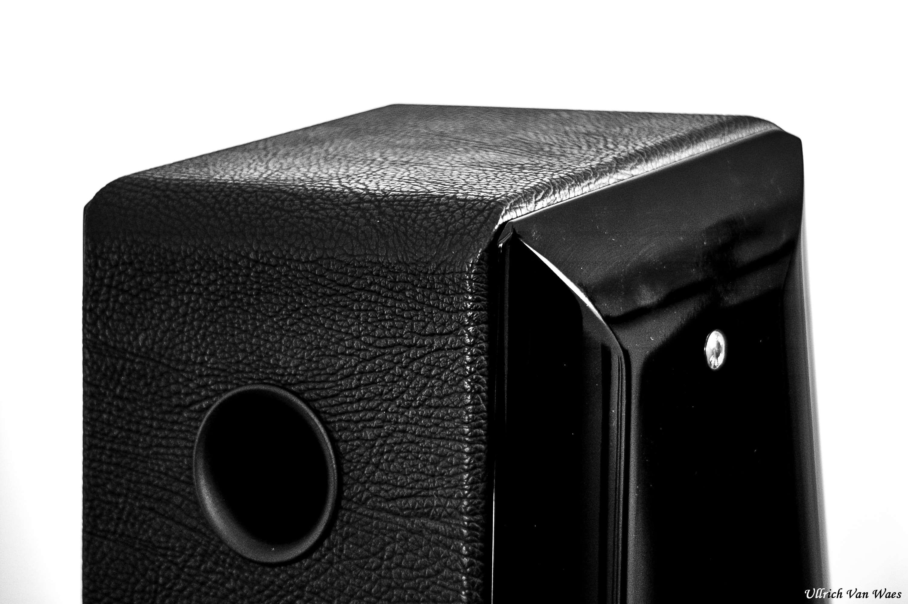 end, high, studio shot, single object, sonusfaber, highend, no people, leather, technology, detail, old, 2K, close-up, black color, arts culture and entertainment, HD Wallpaper