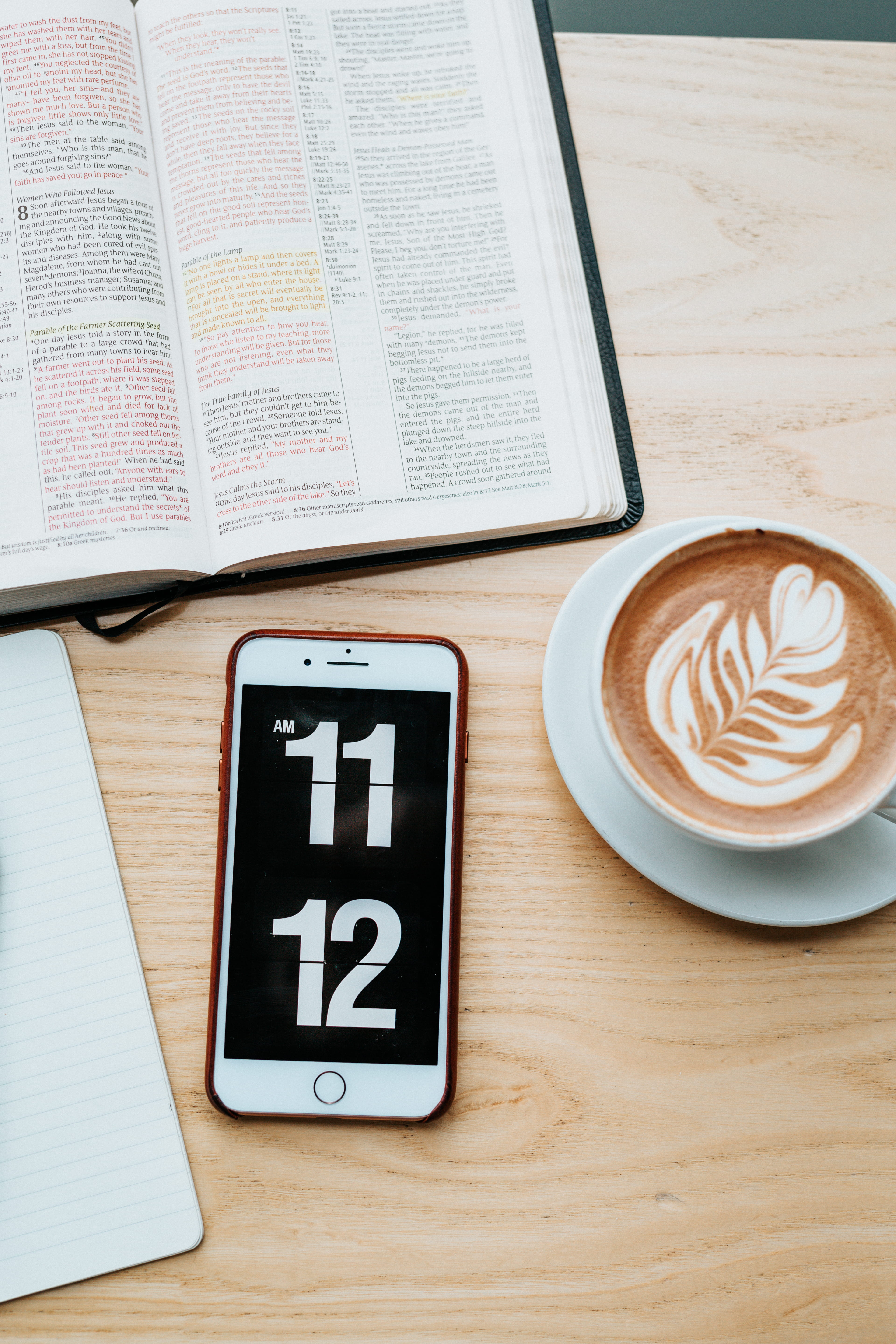 froth art, 5K, drink, cup, cappuccino, bible, clock, los angeles, publication, blue bottle coffee, hot drink, book, frothy drink, read, latteart, Phone HD Wallpaper