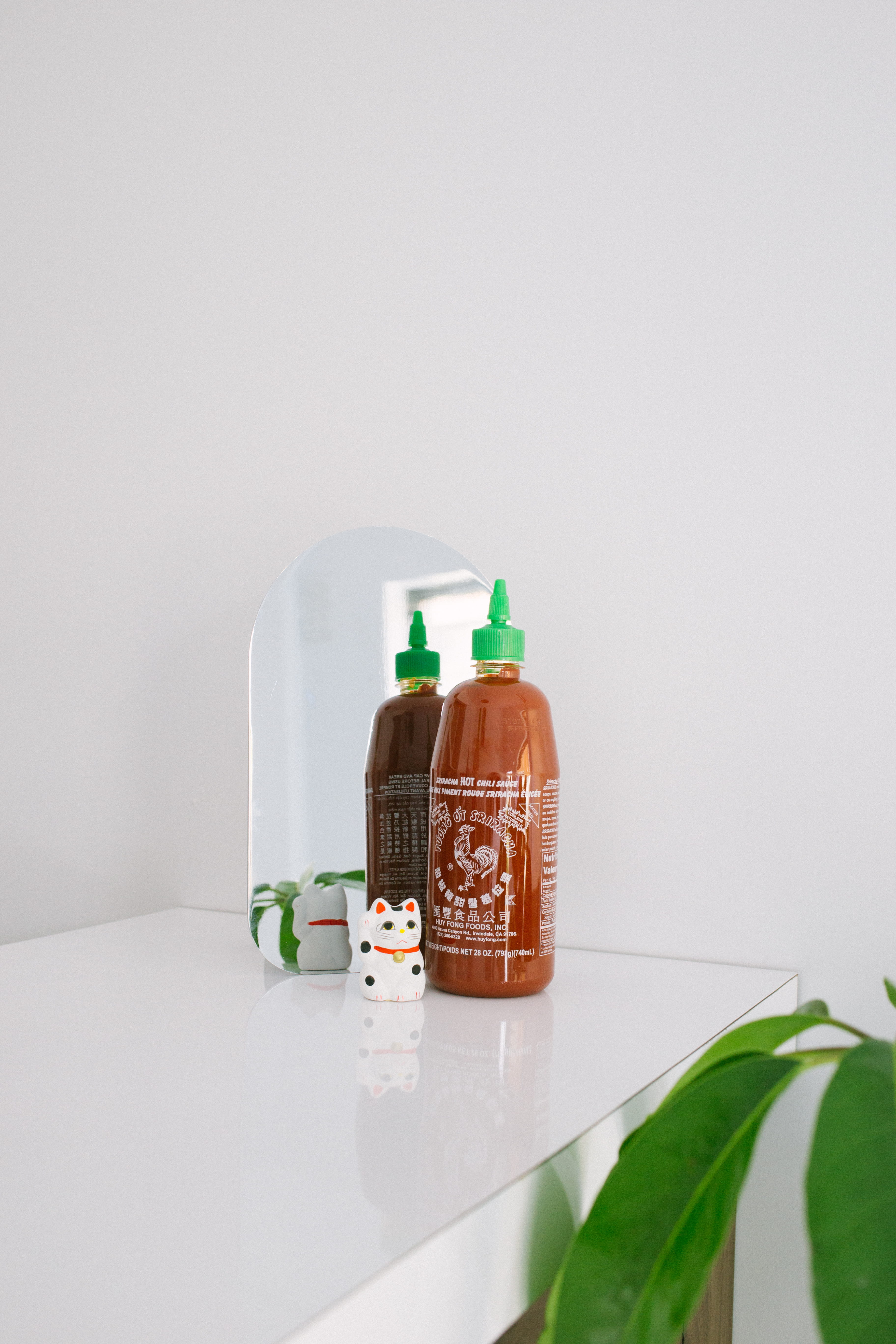 asian, épicerie hào, hygiene, lucky cat, surface, healthy lifestyle, maneki, leaf, beverage, hot sauce, labeled, container, lens cap, 5K, seasoning, healthcare and medicine, Phone HD Wallpaper
